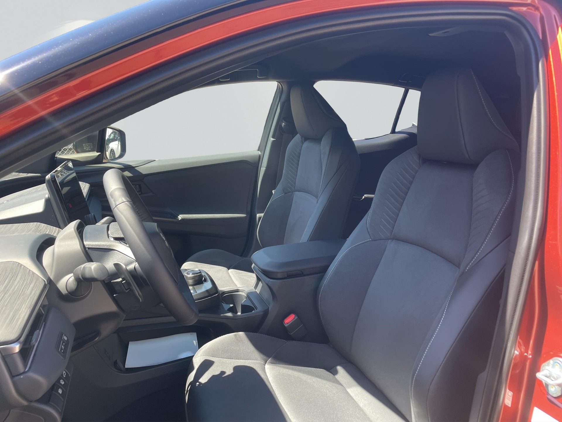 TOYOTA C-HR+ Premium AWD-image-9