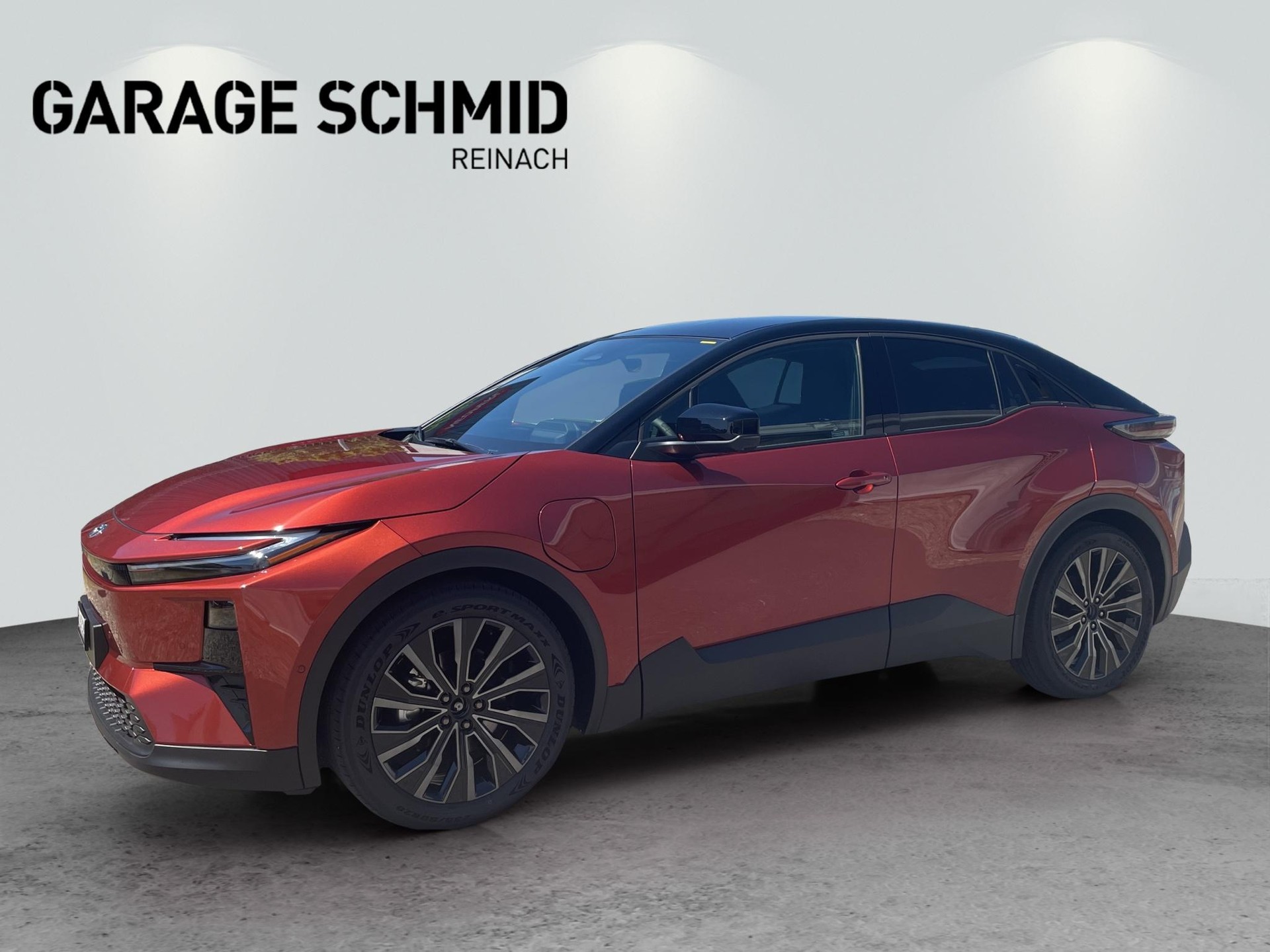 TOYOTA C-HR+ Premium AWD-showroom-element-2