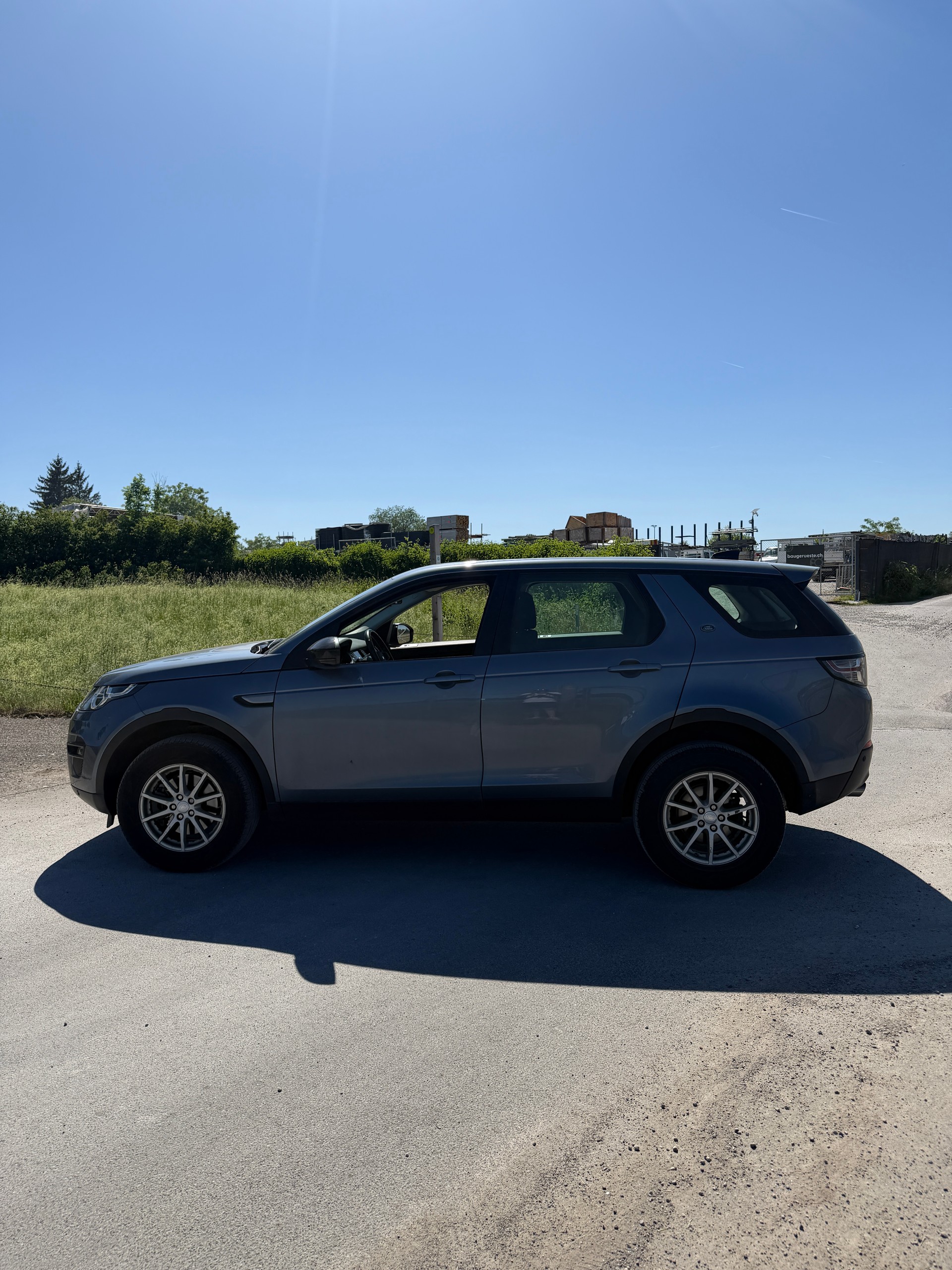 LAND ROVER Discovery Sport 2.0 TD4 HSE-image-3
