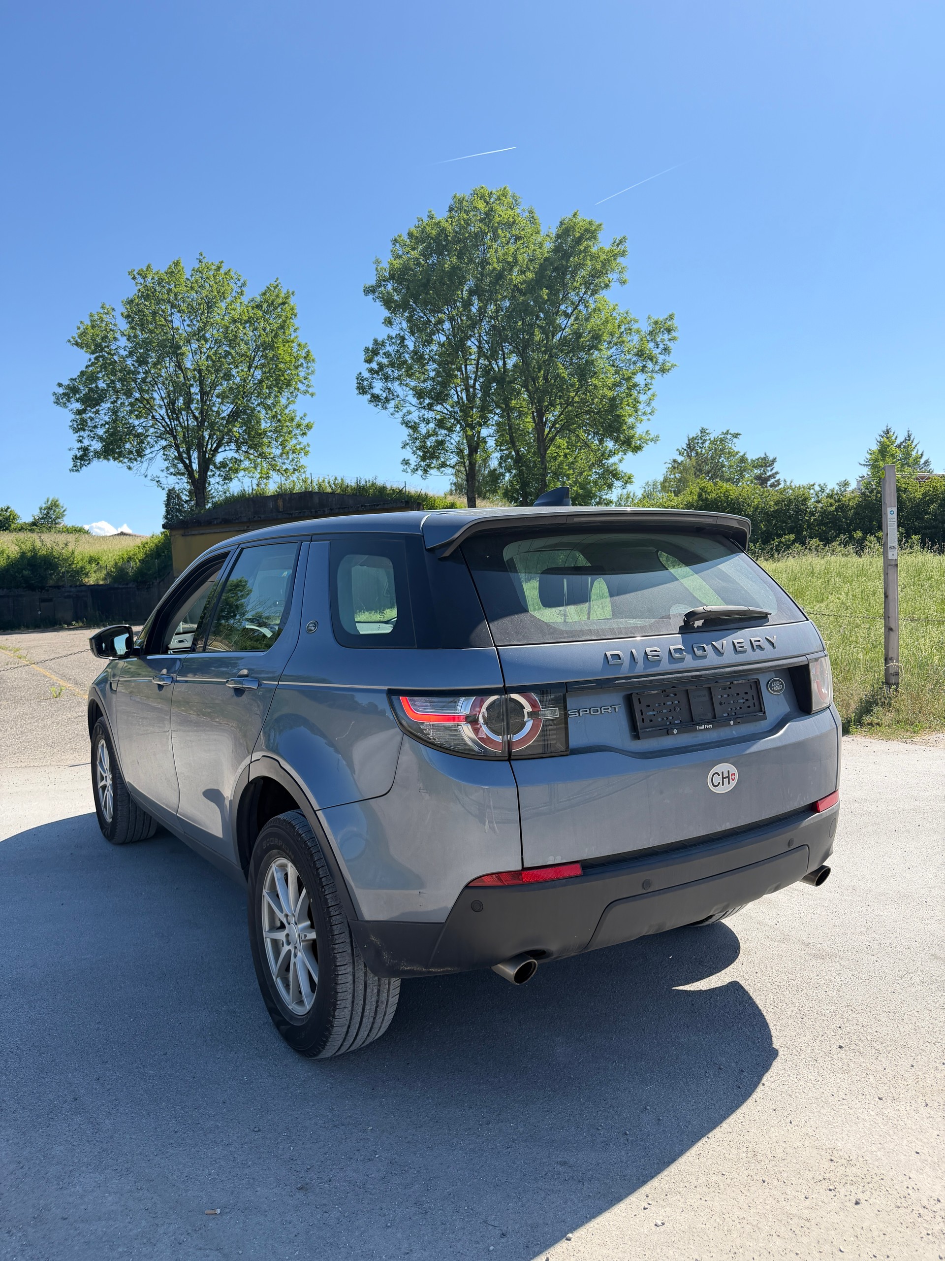 LAND ROVER Discovery Sport 2.0 TD4 HSE-image-4