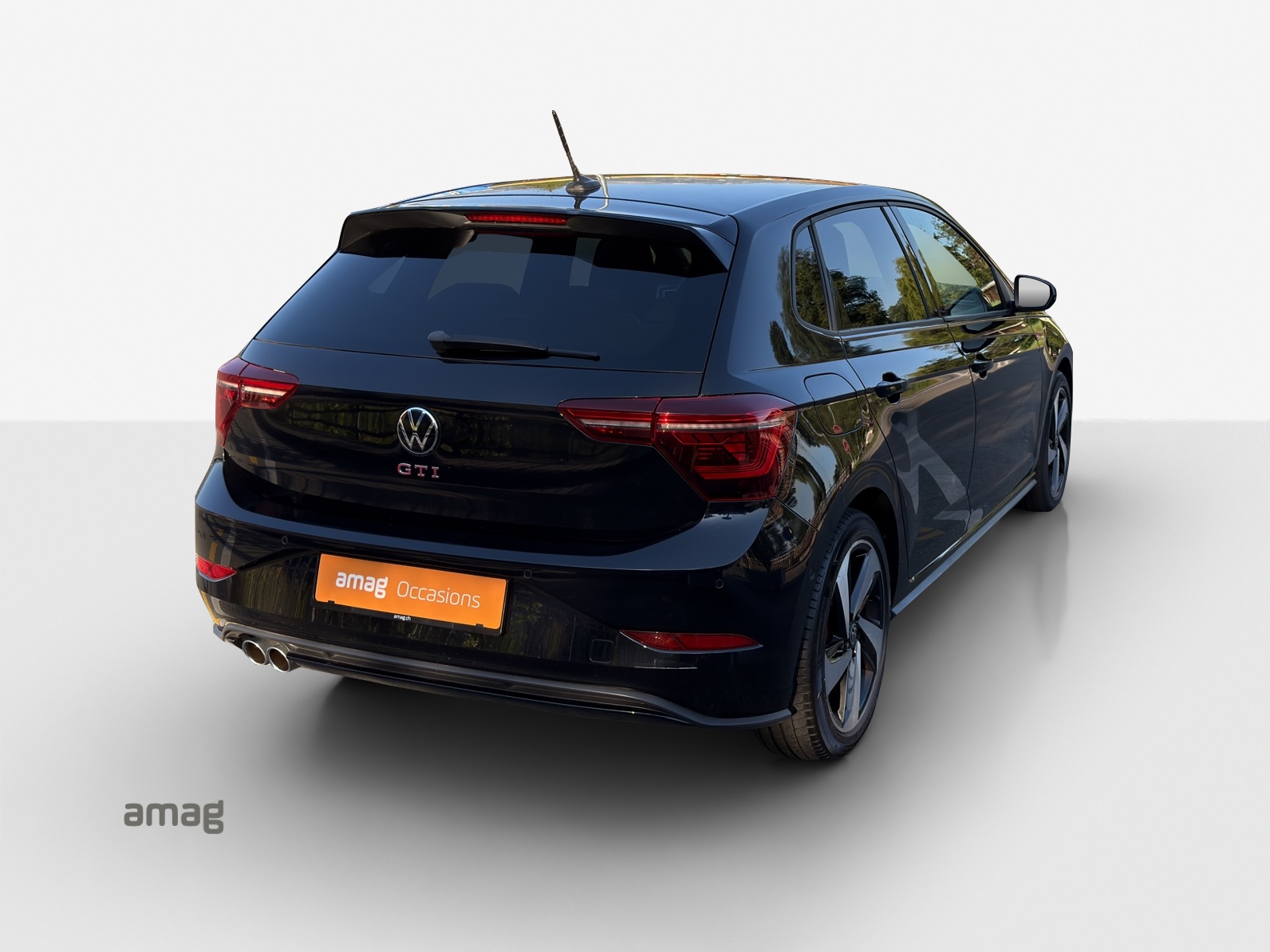 VW Polo 2.0 TSI GTI DSG-image-4