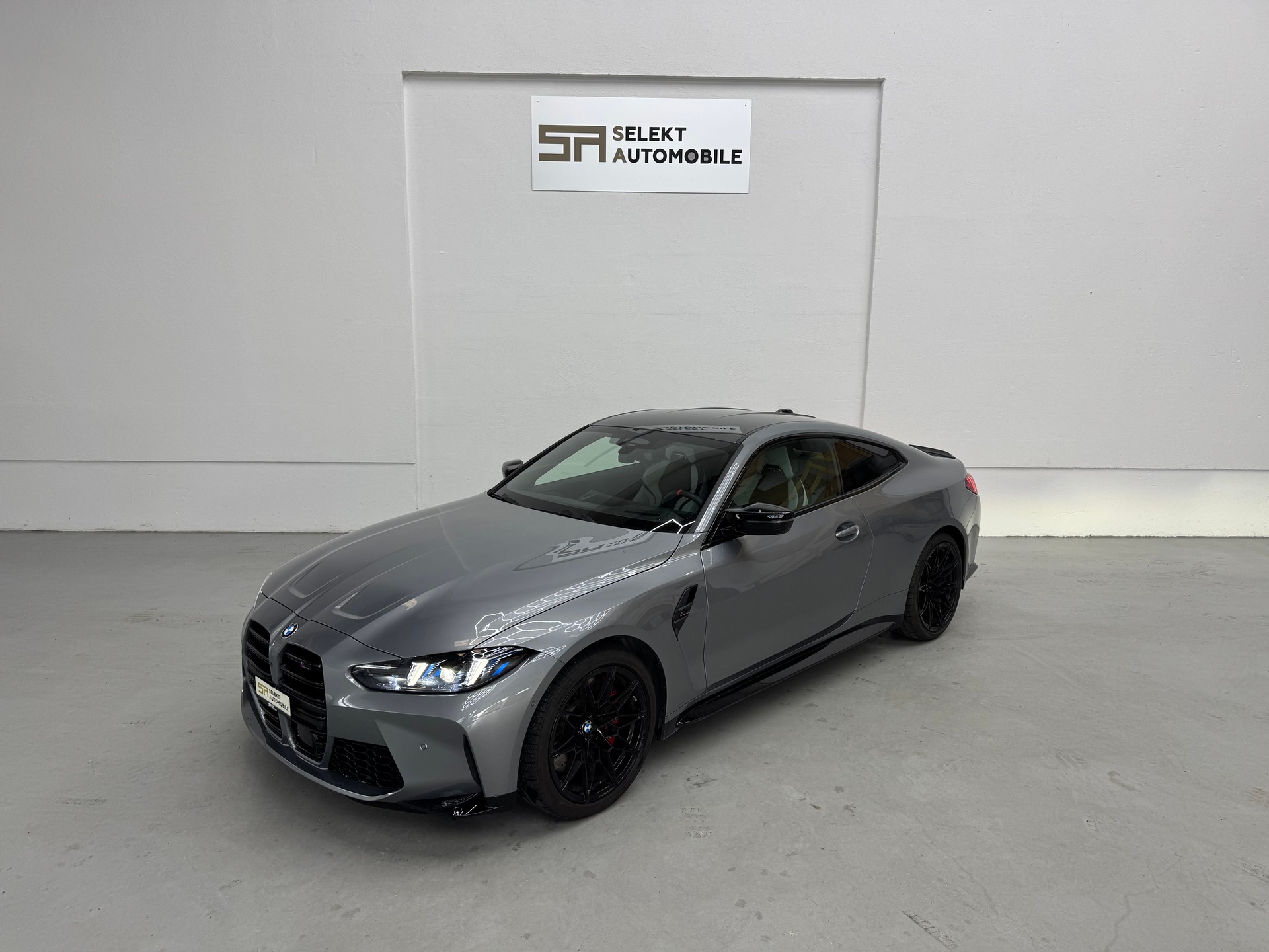 BMW M4 Coupé Competition M xDrive | Skyscraper Grau Met.-image-0
