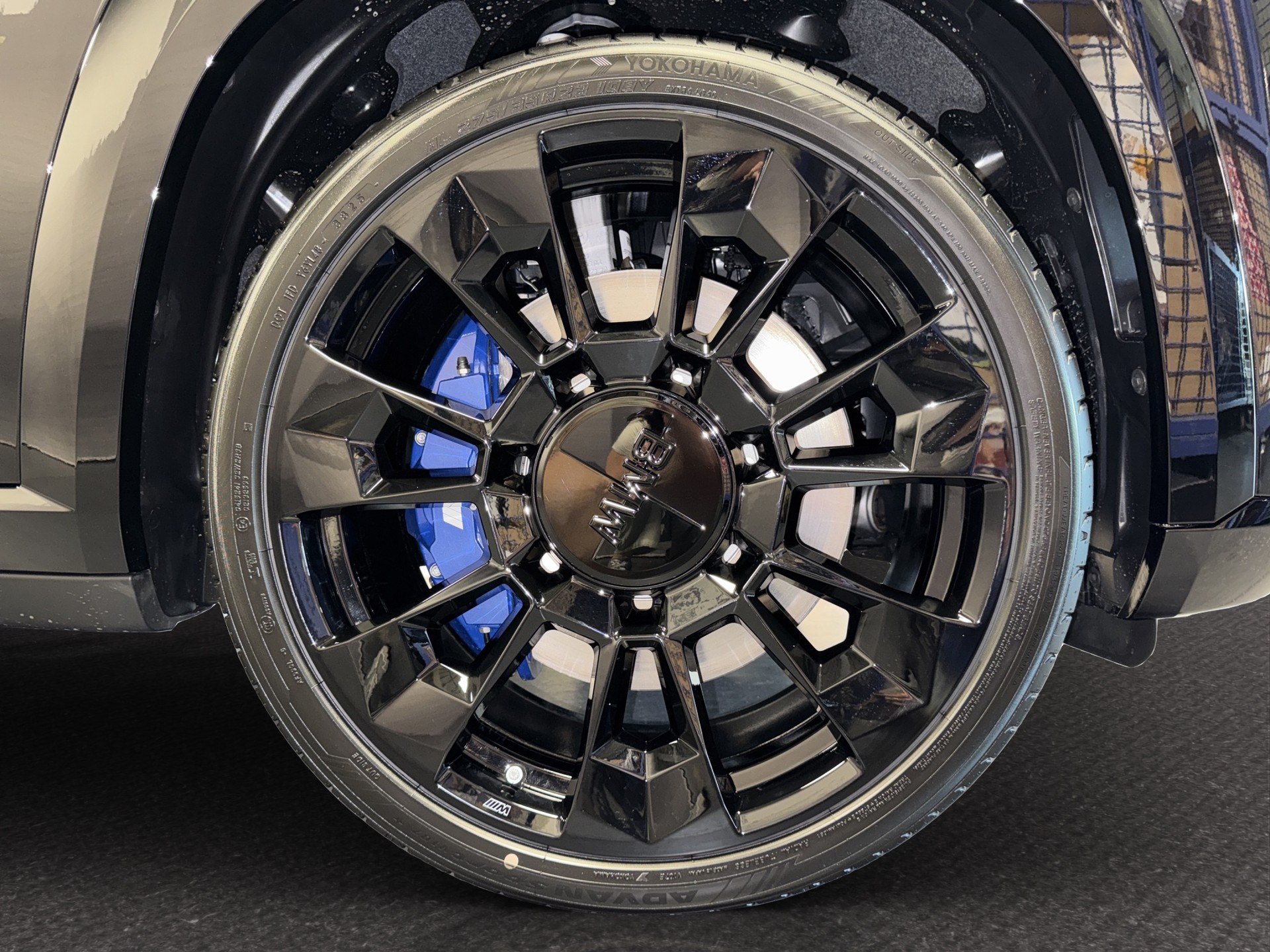 BMW XM 50e Plug-in Hybrid-image-14