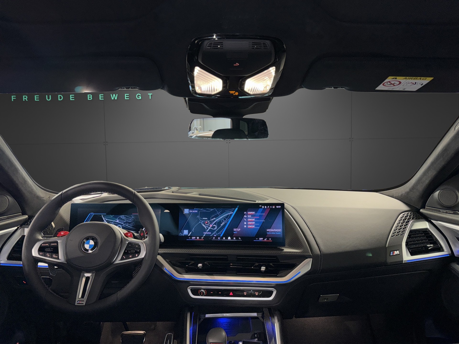 BMW XM 50e Plug-in Hybrid-image-17