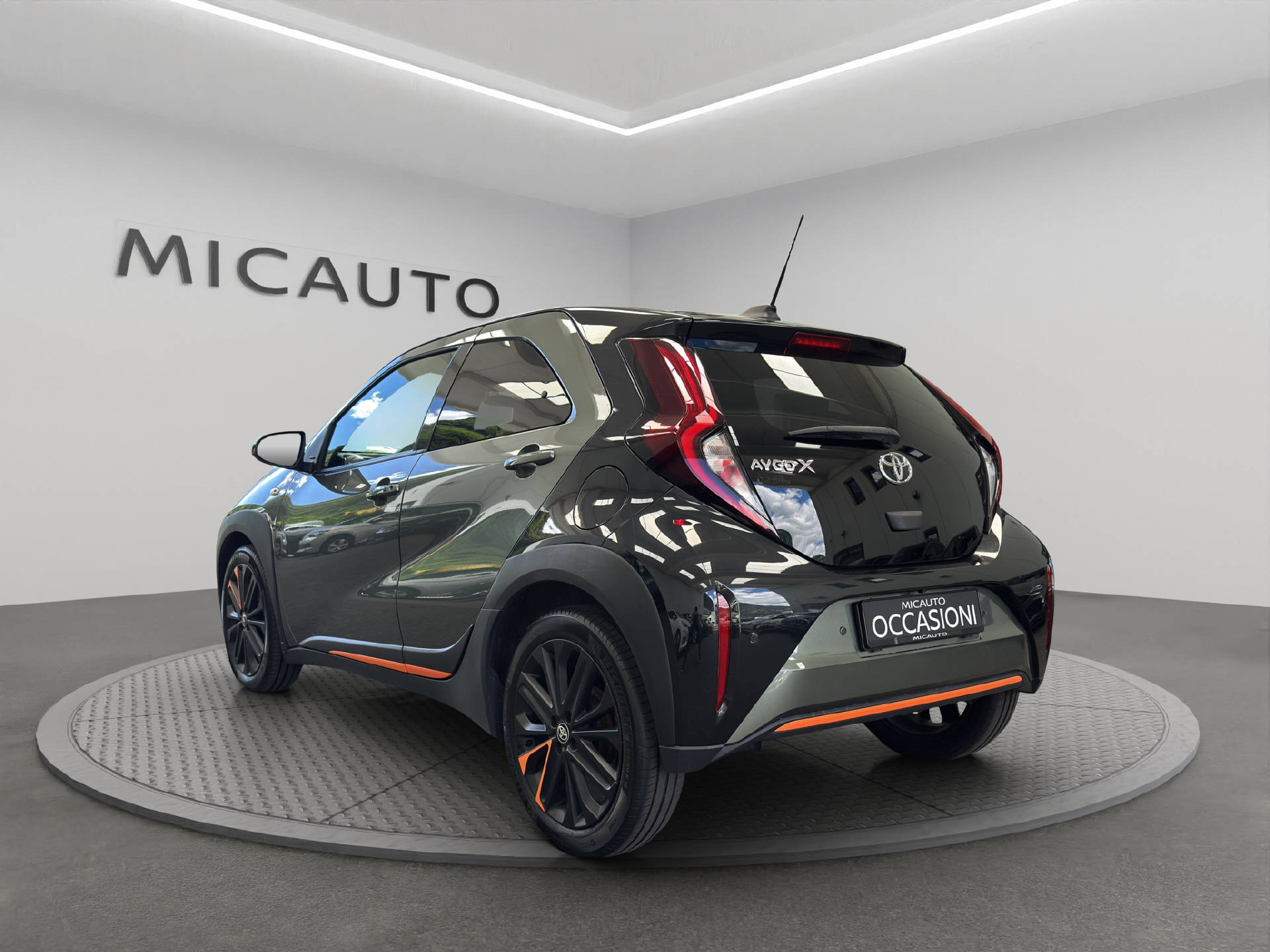 TOYOTA Aygo X 1.0 VVT-i Limited-image-2
