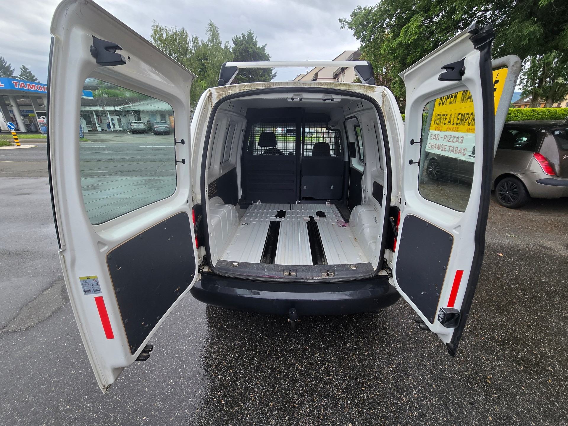 VW Caddy 2.0 EcoFuel-image-7