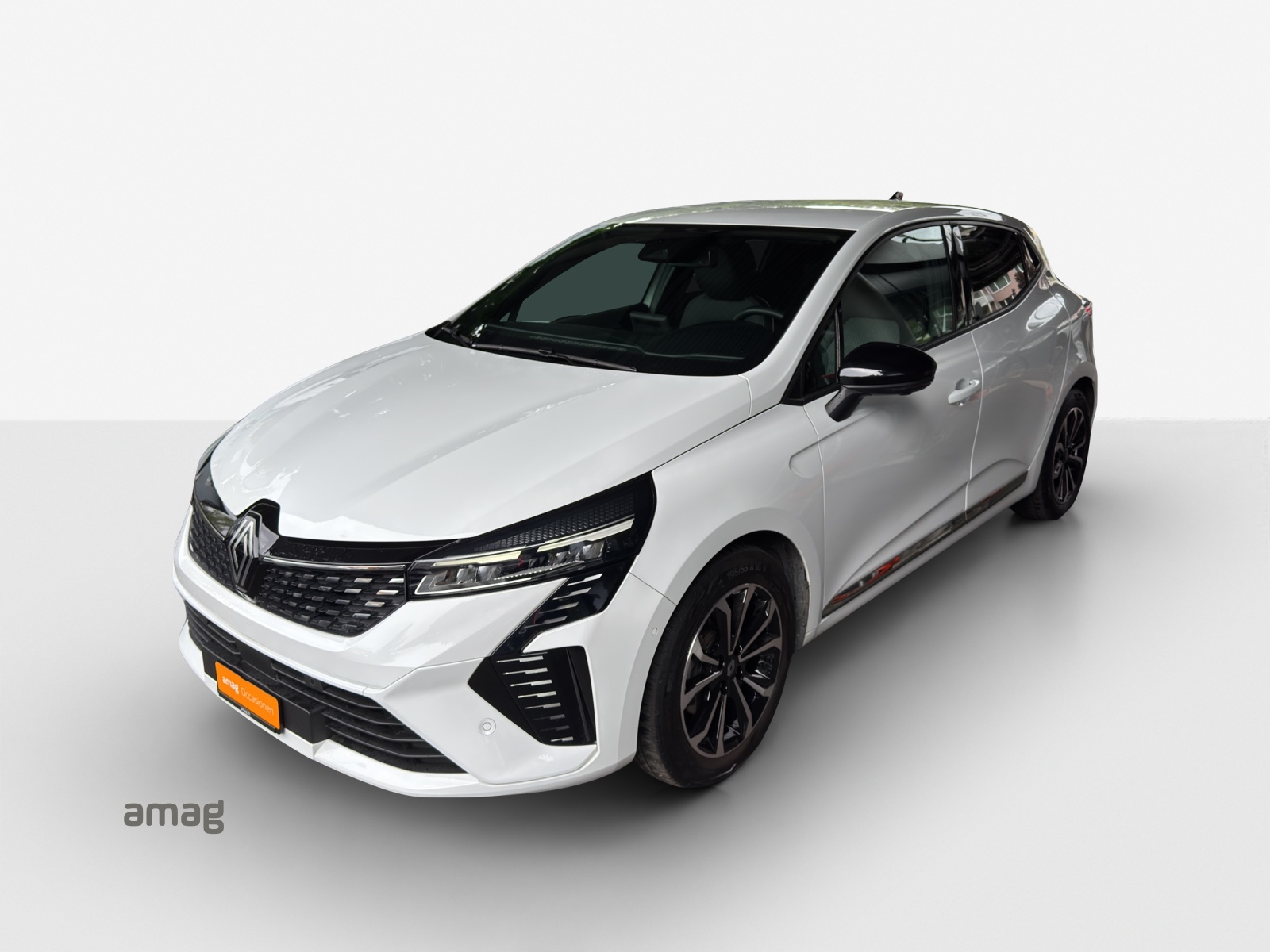 RENAULT Clio 1.6 E-Tech Techno-image-0