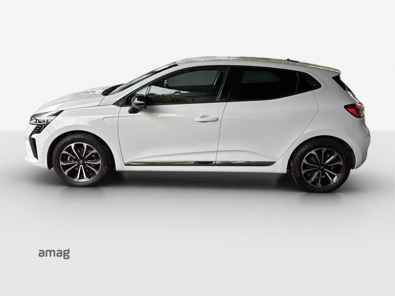 RENAULT Clio 1.6 E-Tech Techno-image-1