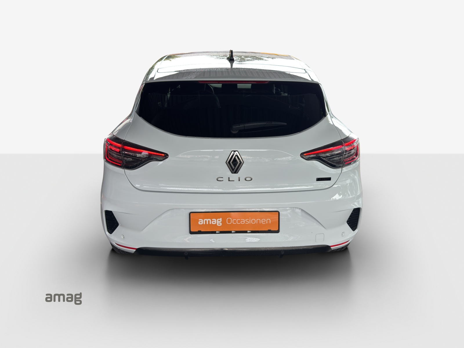 RENAULT Clio 1.6 E-Tech Techno-image-3