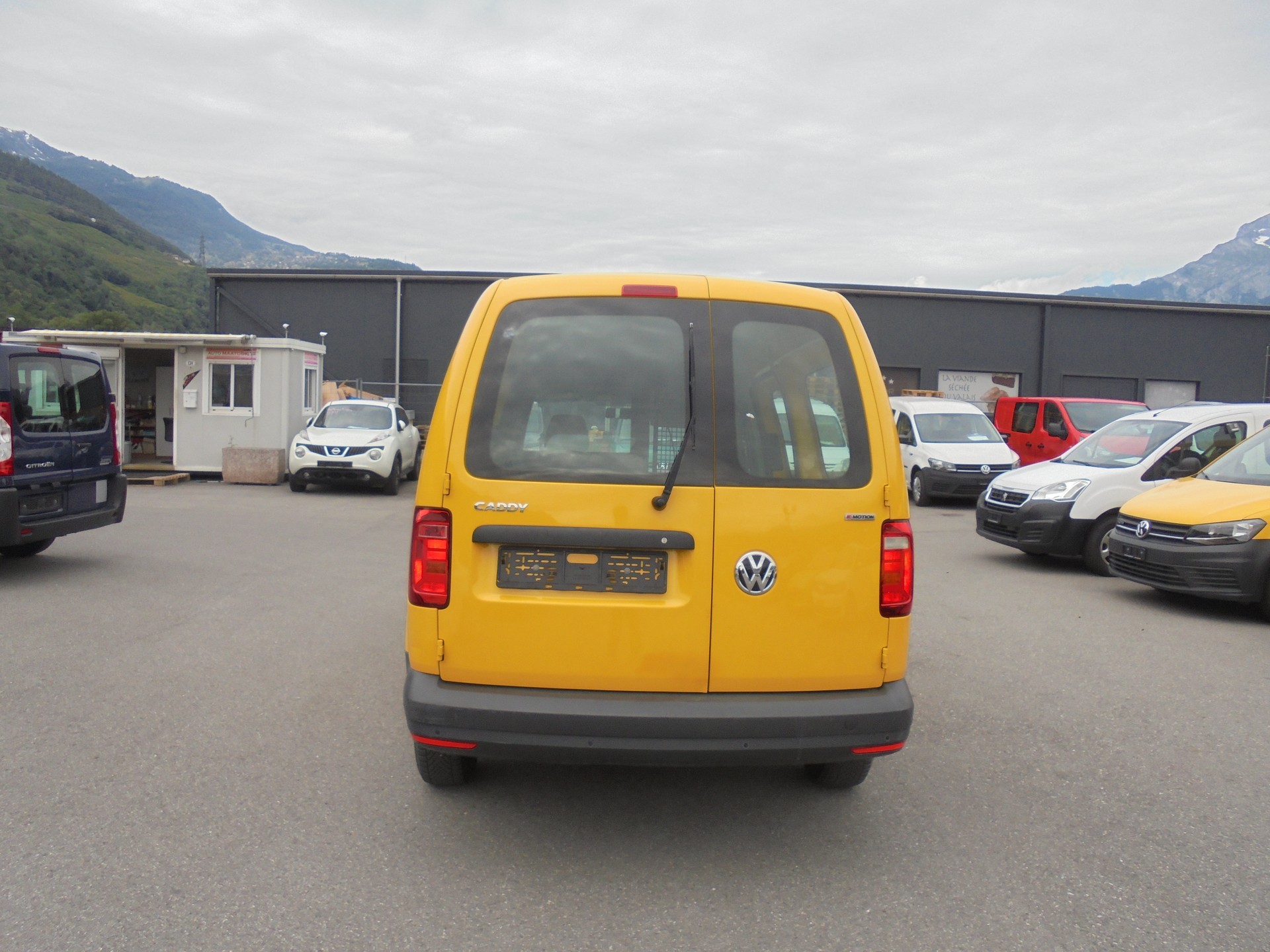VW Caddy Maxi 2.0TDI 4Motion BlueMotion Technology-image-5