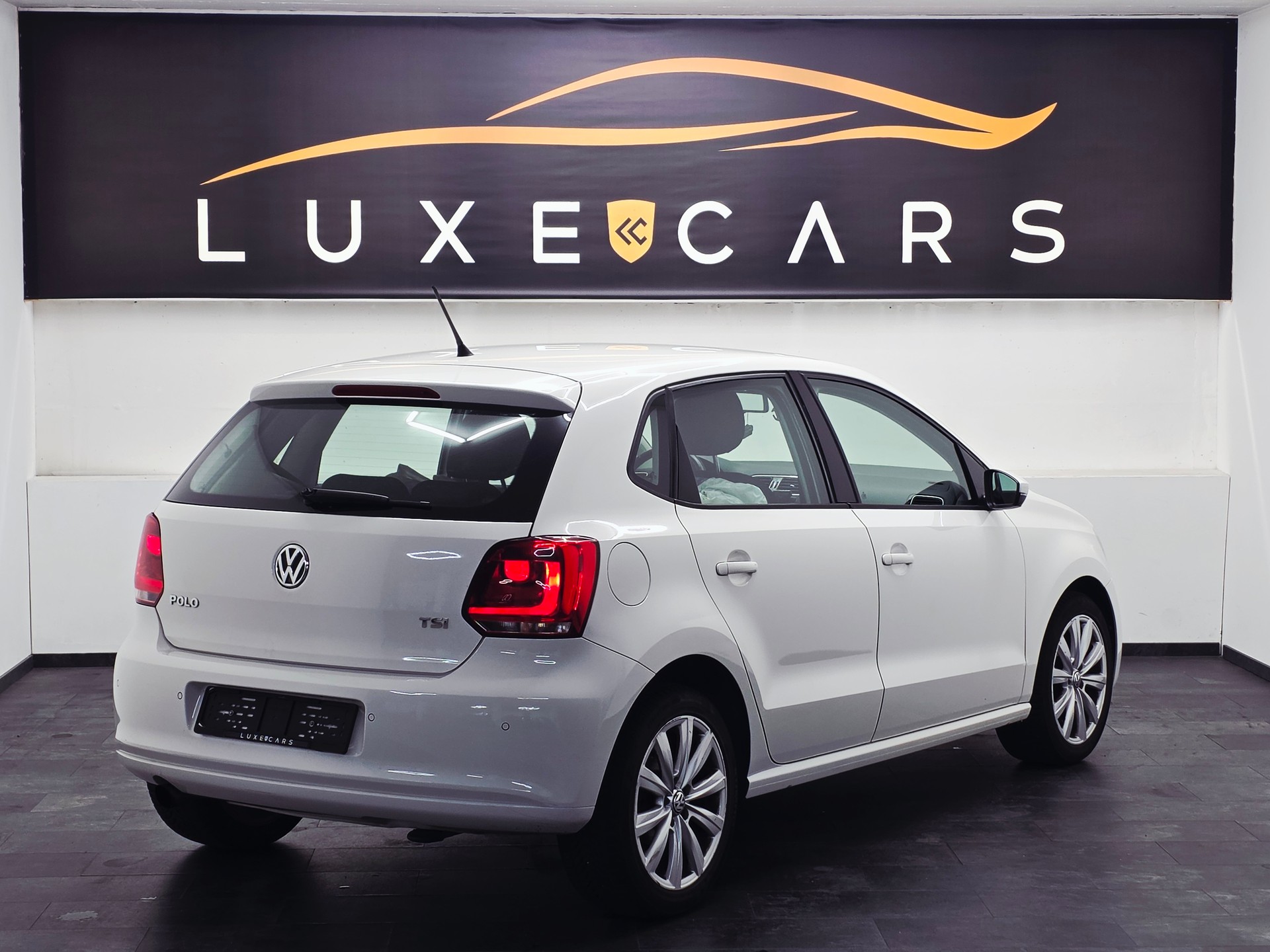 VW Polo 1.2 TSI Trendline 105 PS*NEUE KETTE*FRISCH MFK UND SERVICE*-image-4
