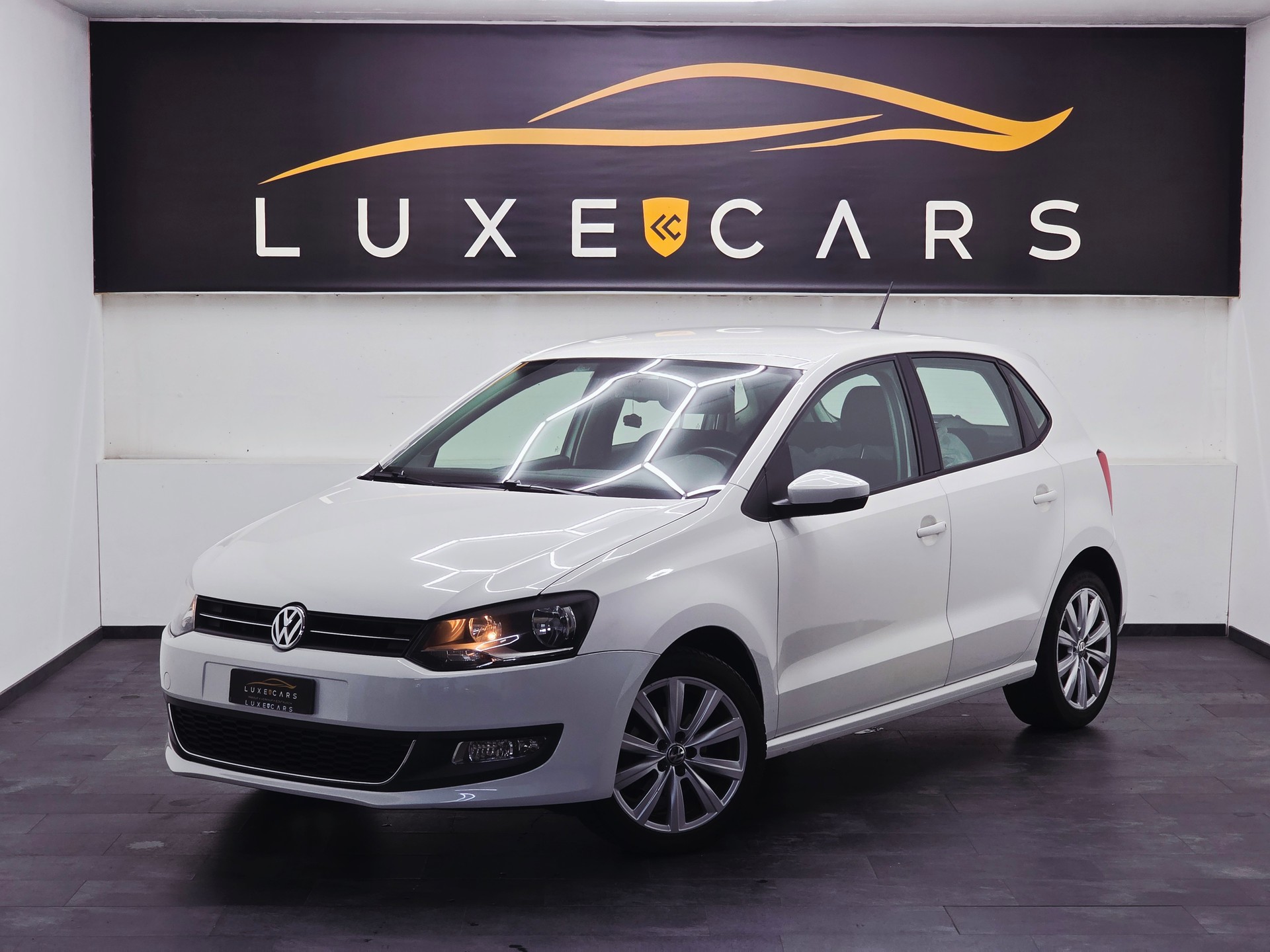 VW Polo 1.2 TSI Trendline 105 PS*NEUE KETTE*FRISCH MFK UND SERVICE*-image-0