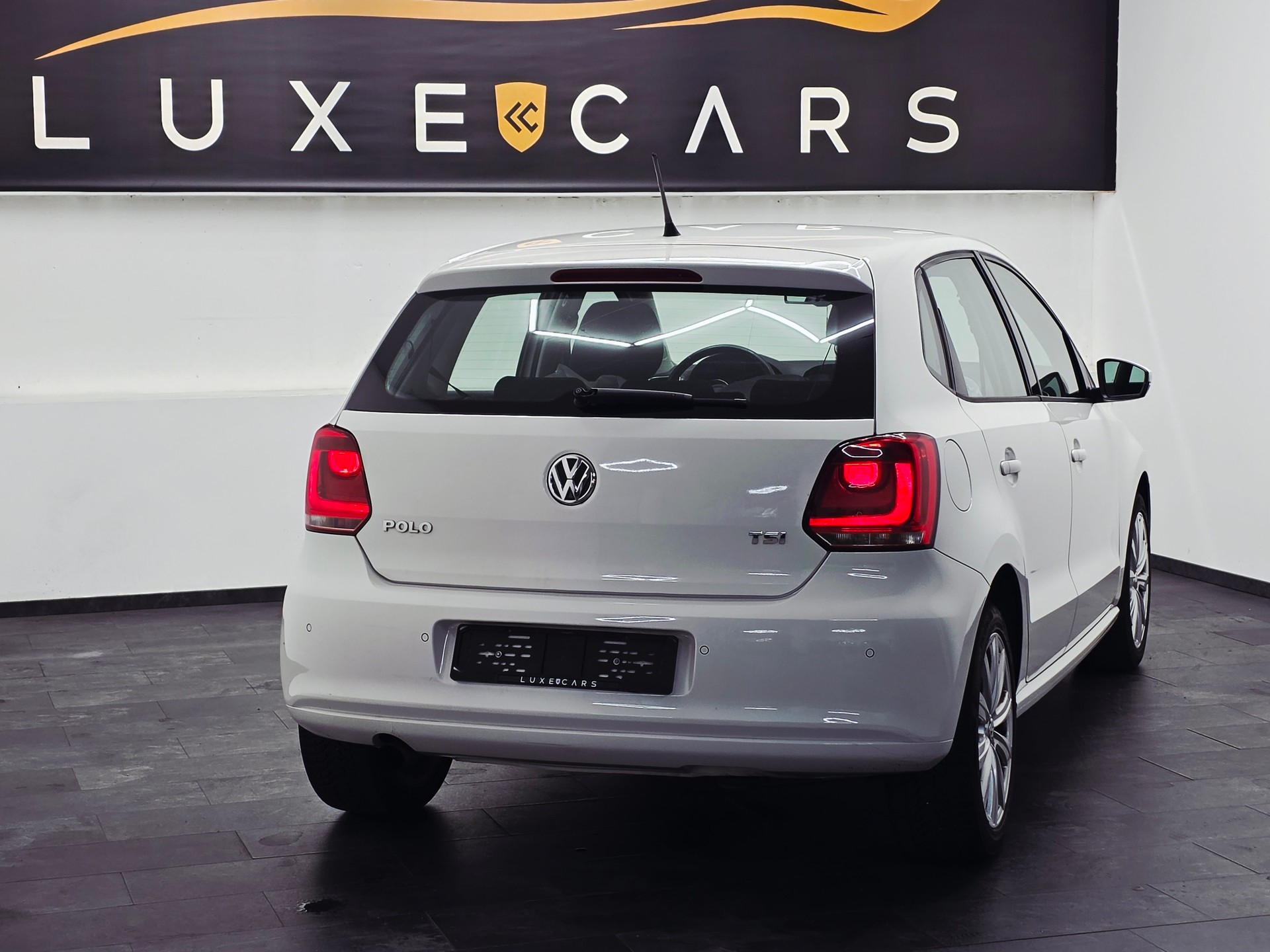 VW Polo 1.2 TSI Trendline 105 PS*NEUE KETTE*FRISCH MFK UND SERVICE*-image-6