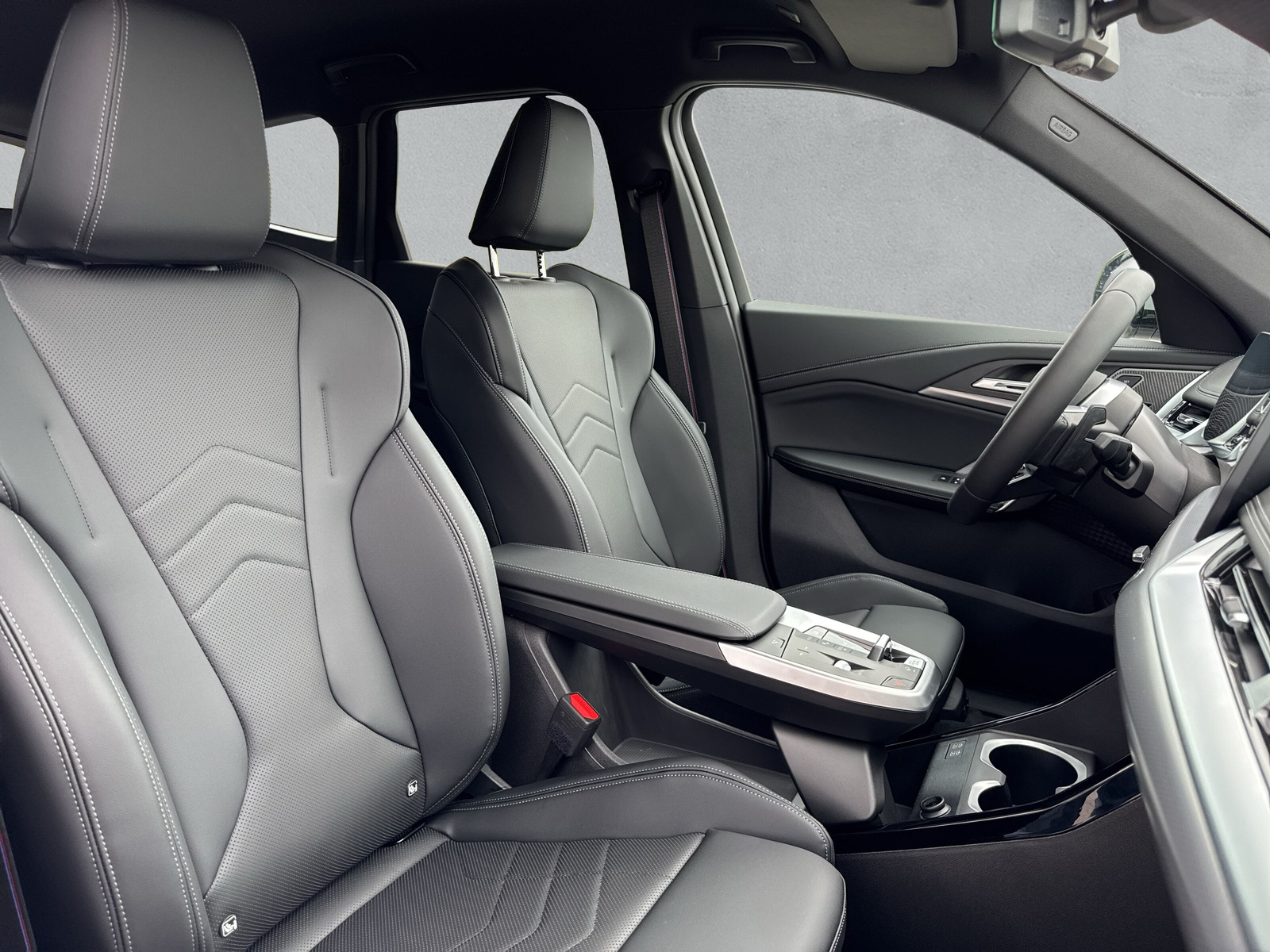 BMW X1 xDrive 23i 48V M Sport Pro-image-12