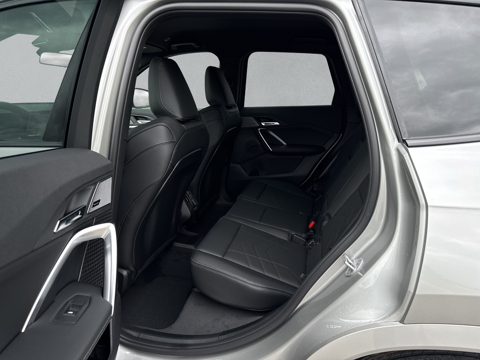 BMW X1 xDrive 23i 48V M Sport Pro-image-15