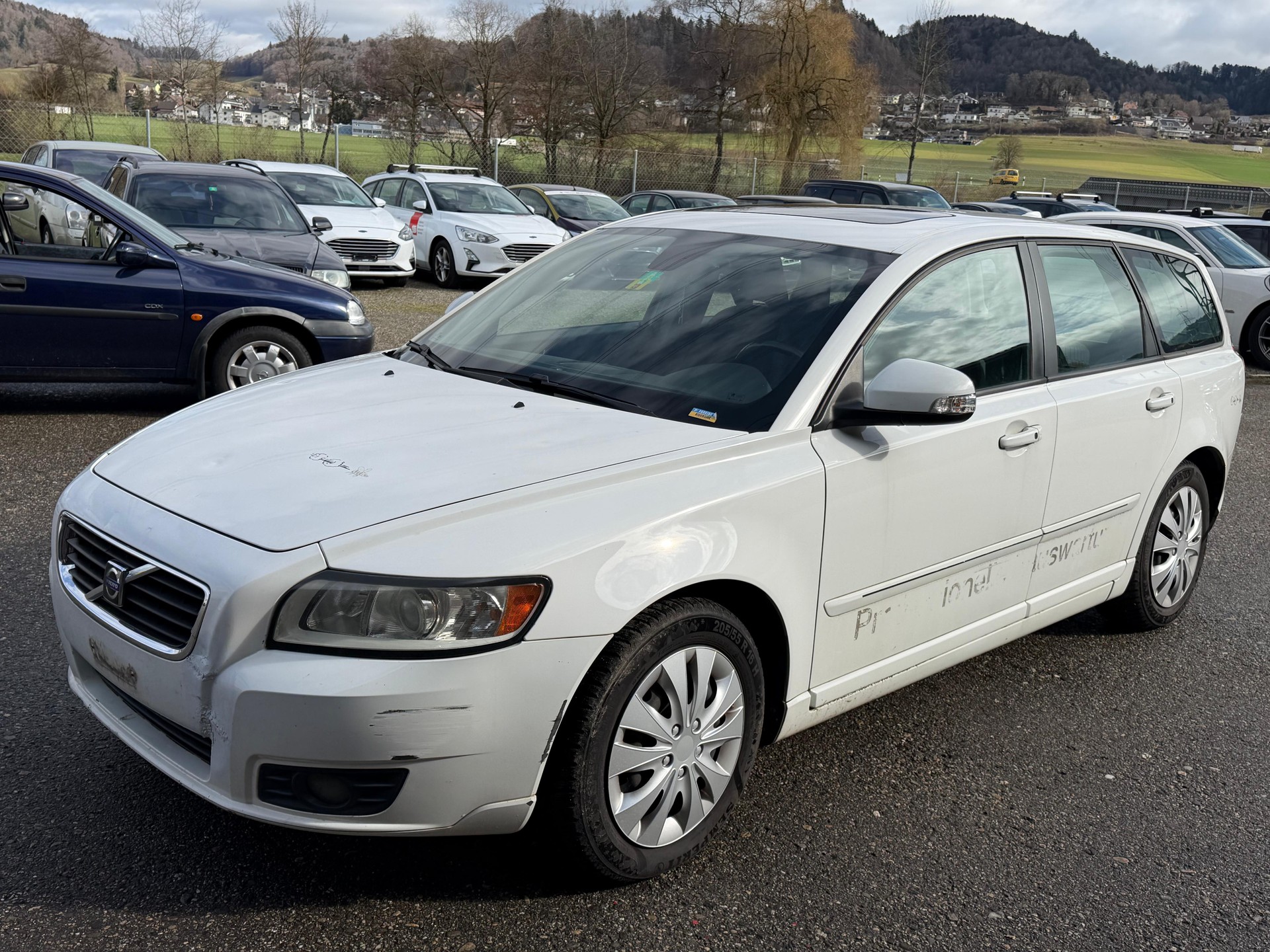 VOLVO V50 D5-image-1