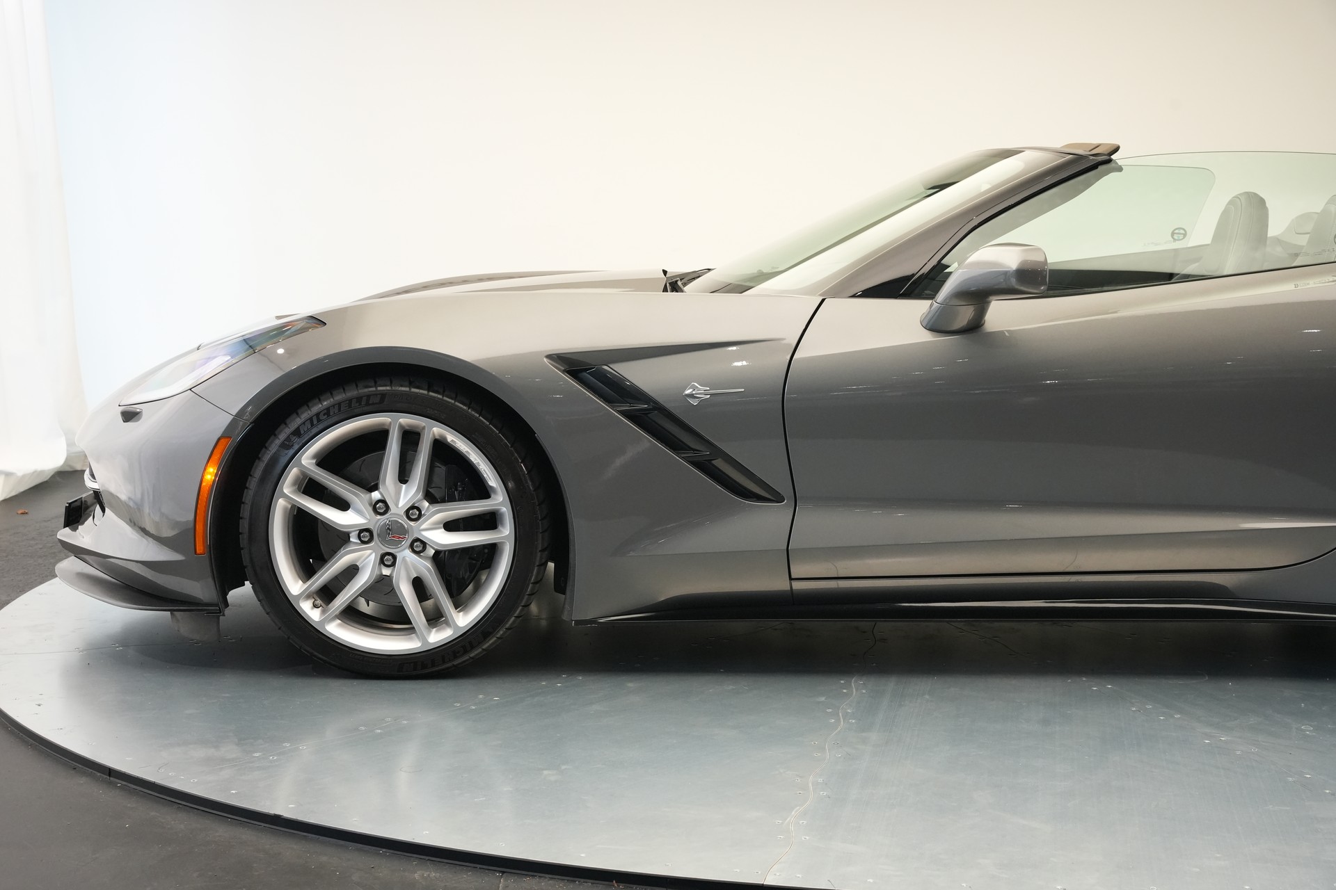 CHEVROLET Corvette Convertible Stingray Automatic-image-32