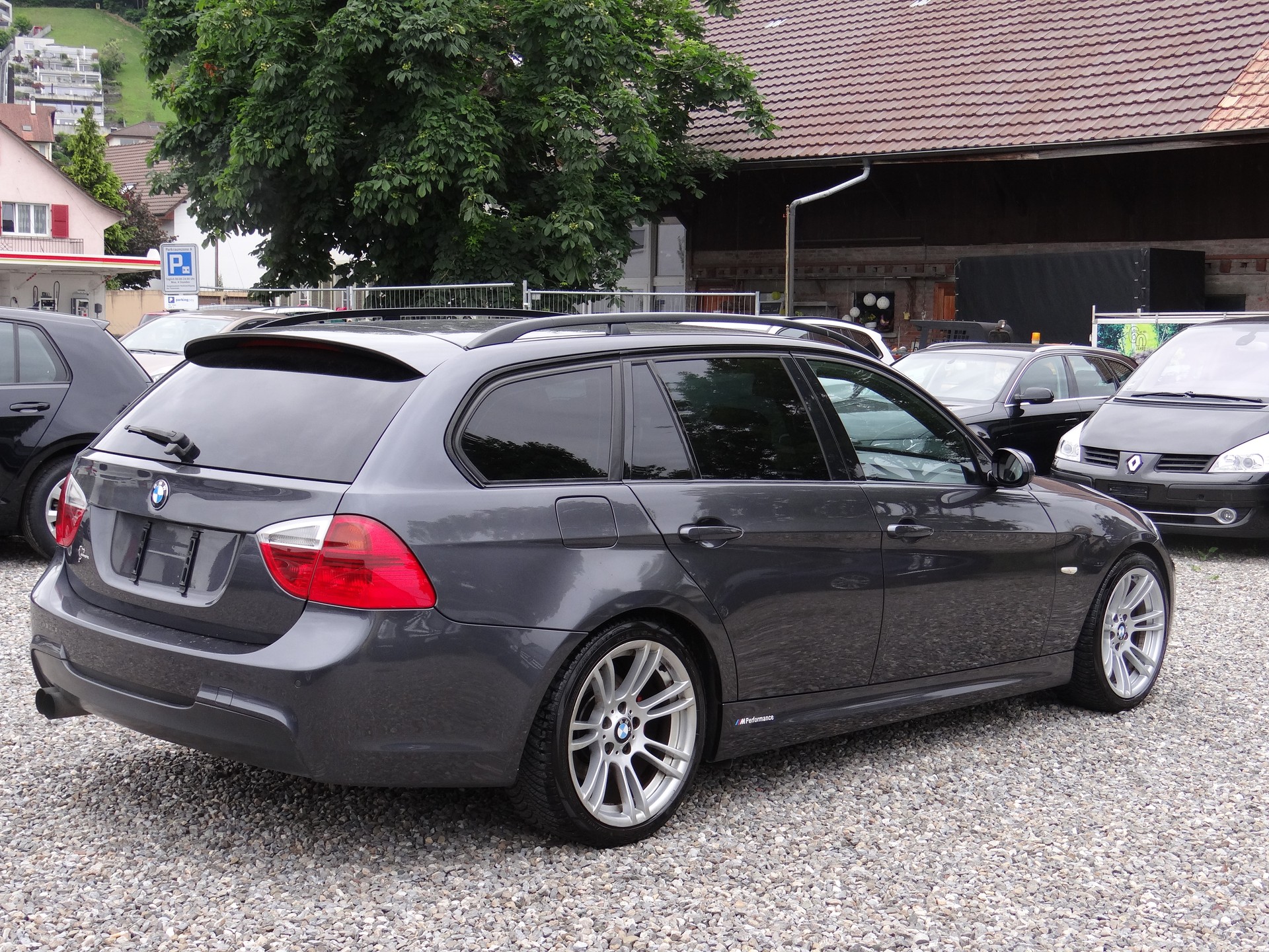 BMW 320d Touring M Sport-image-4