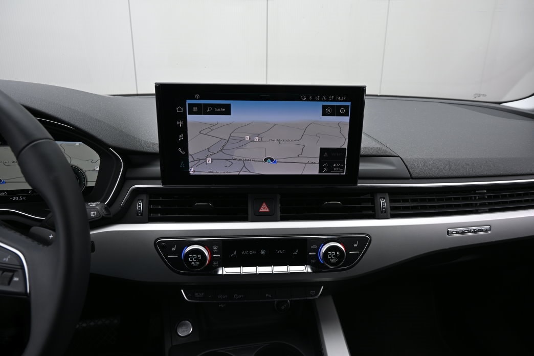 AUDI A4 Avant 2.0 TDI 40 advanced Attraction quattro S-tronic-image-12