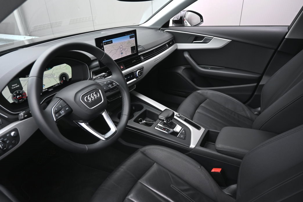 AUDI A4 Avant 2.0 TDI 40 advanced Attraction quattro S-tronic-image-8