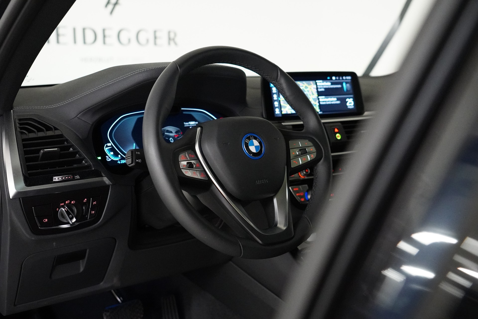 BMW iX3-image-23