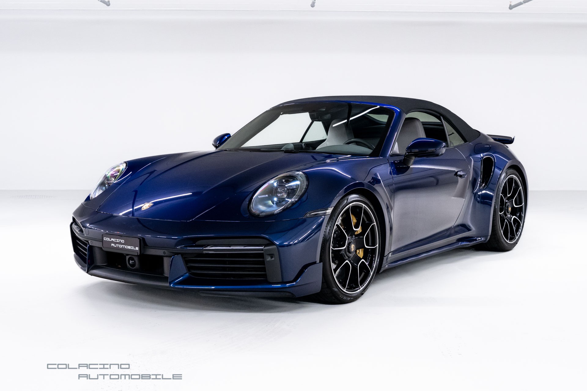 PORSCHE 911 Turbo S Cabriolet PDK-image-1