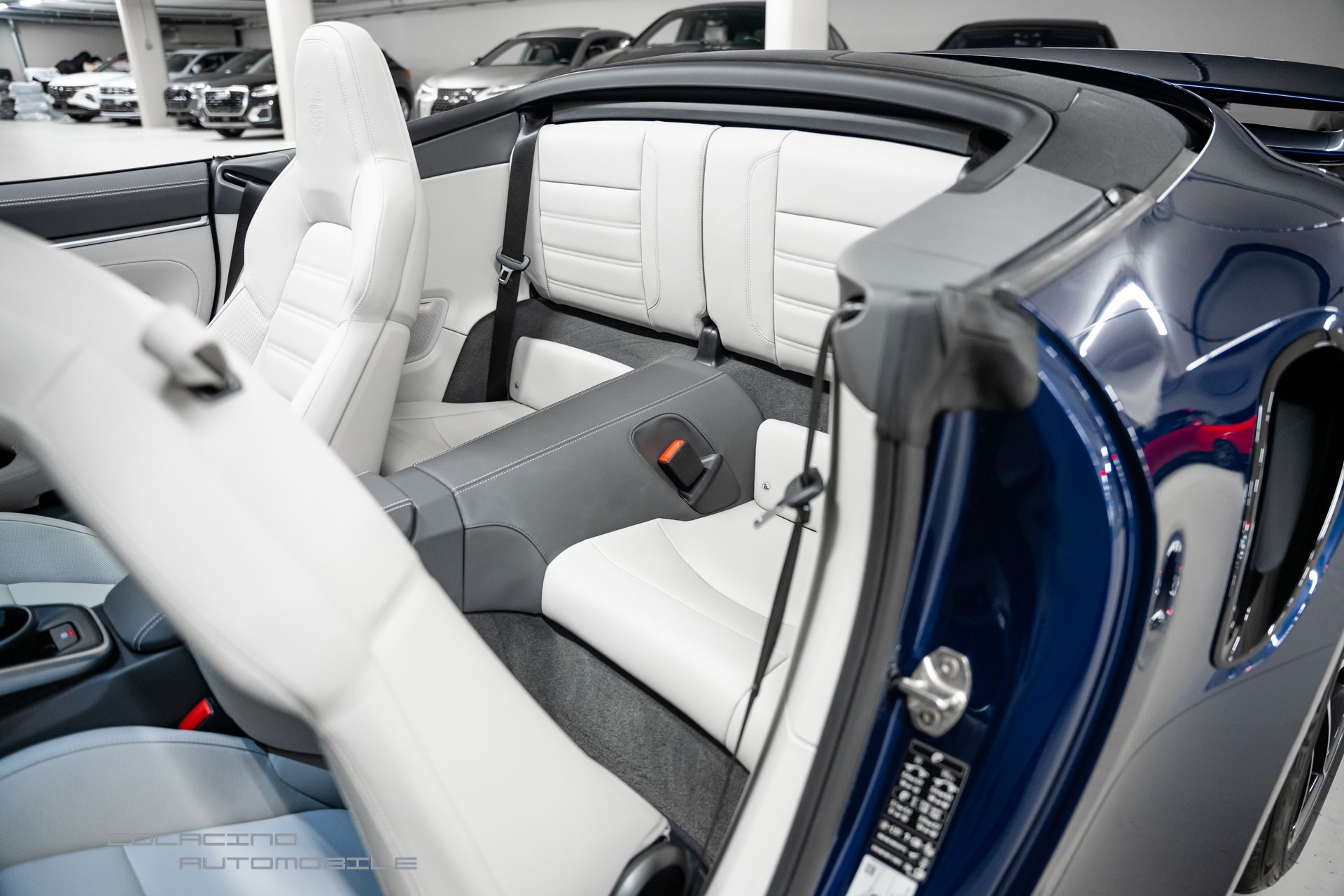 PORSCHE 911 Turbo S Cabriolet PDK-image-16