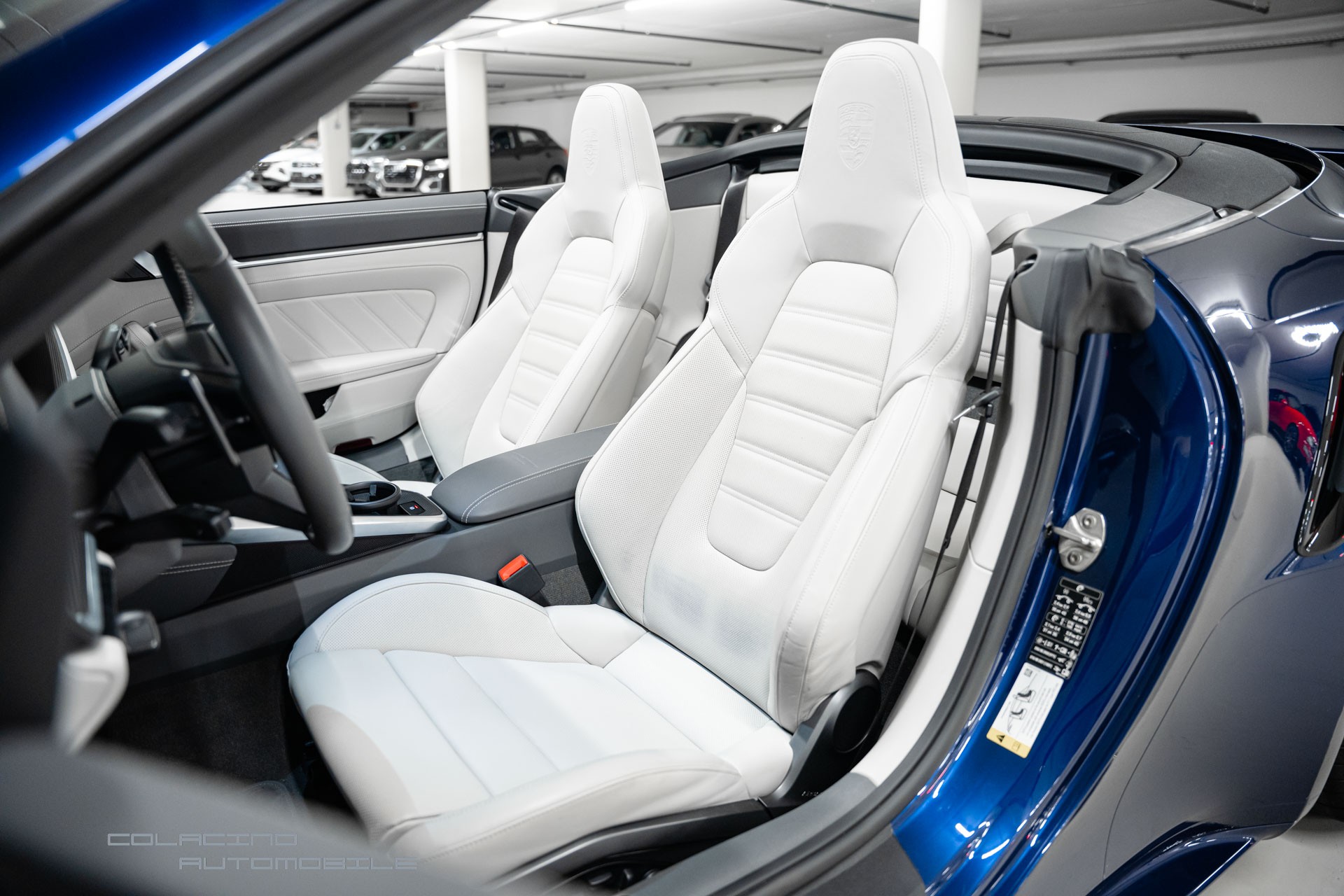 PORSCHE 911 Turbo S Cabriolet PDK-image-15