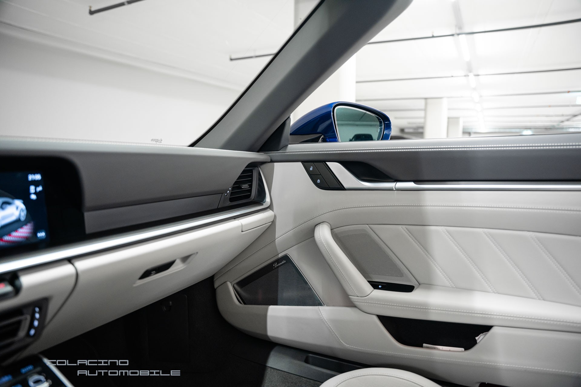 PORSCHE 911 Turbo S Cabriolet PDK-image-25