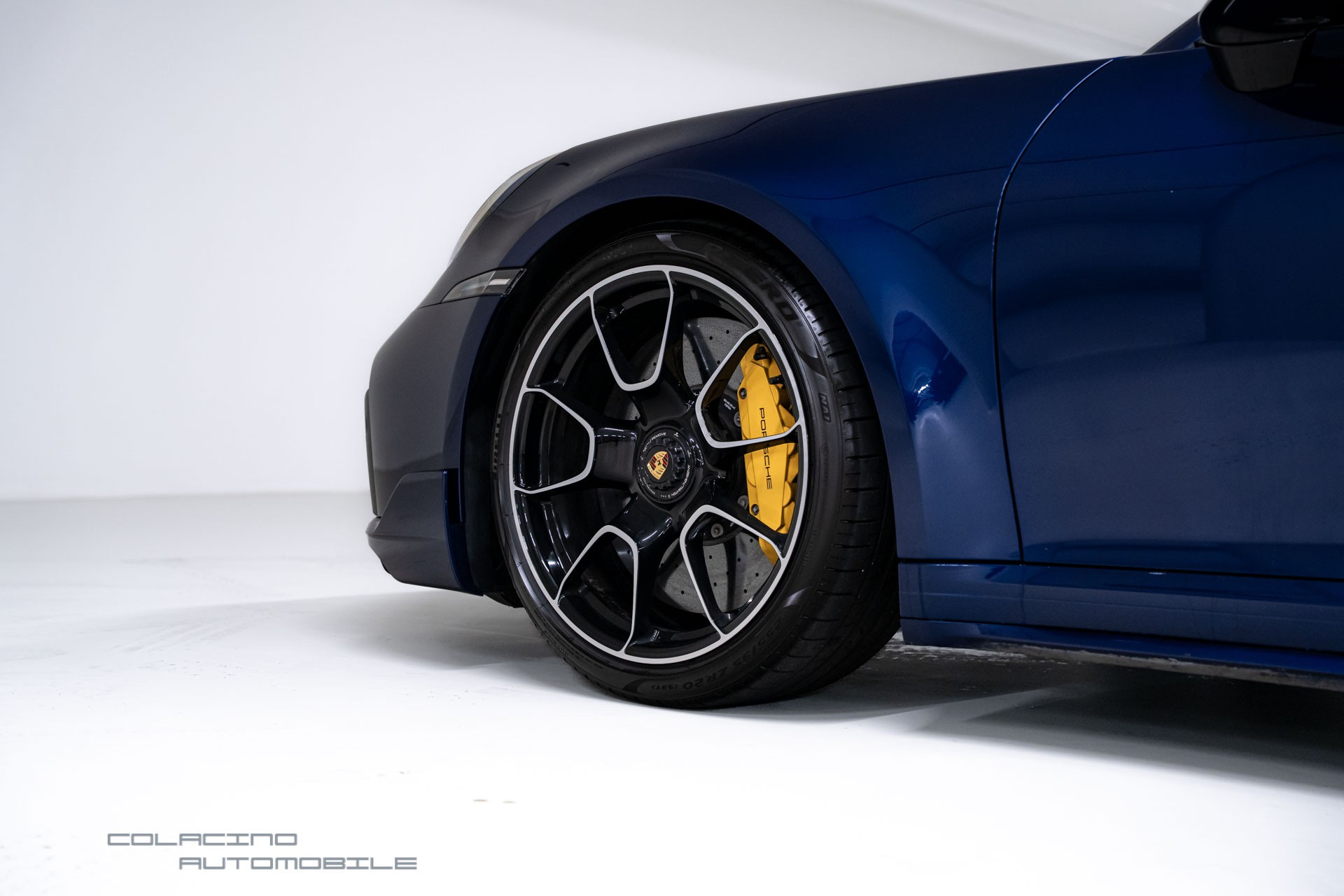 PORSCHE 911 Turbo S Cabriolet PDK-image-12