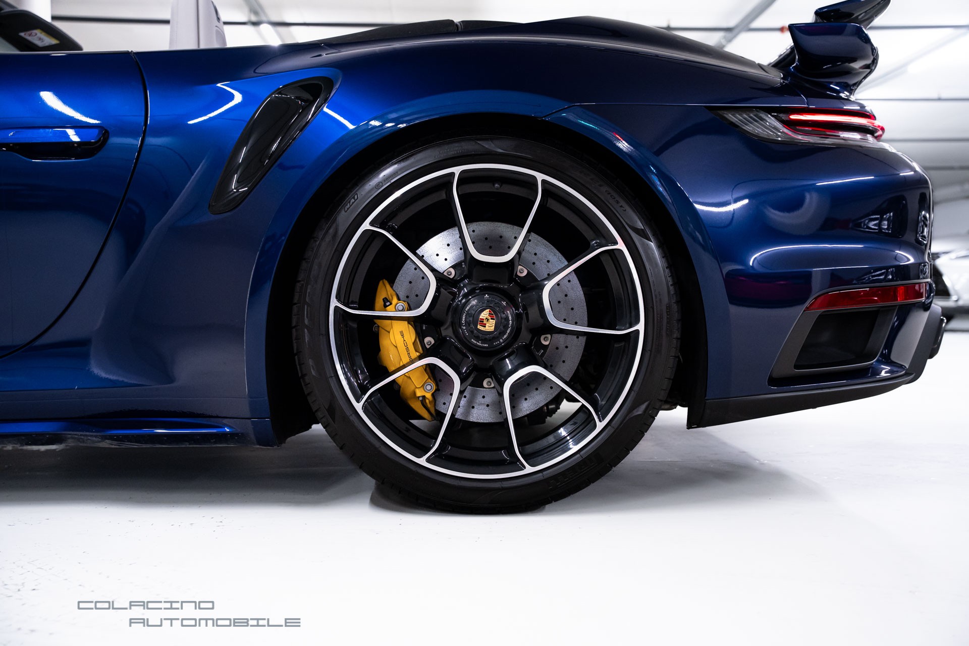 PORSCHE 911 Turbo S Cabriolet PDK-image-11