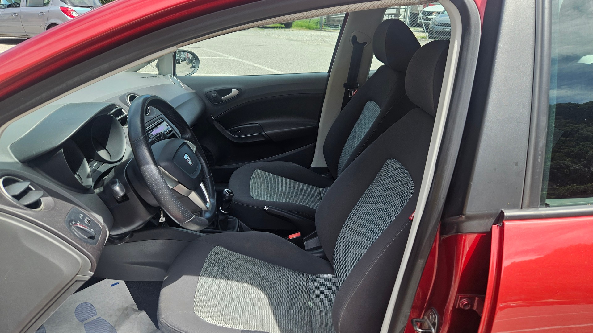 SEAT Ibiza 1.2 Entry-image-5