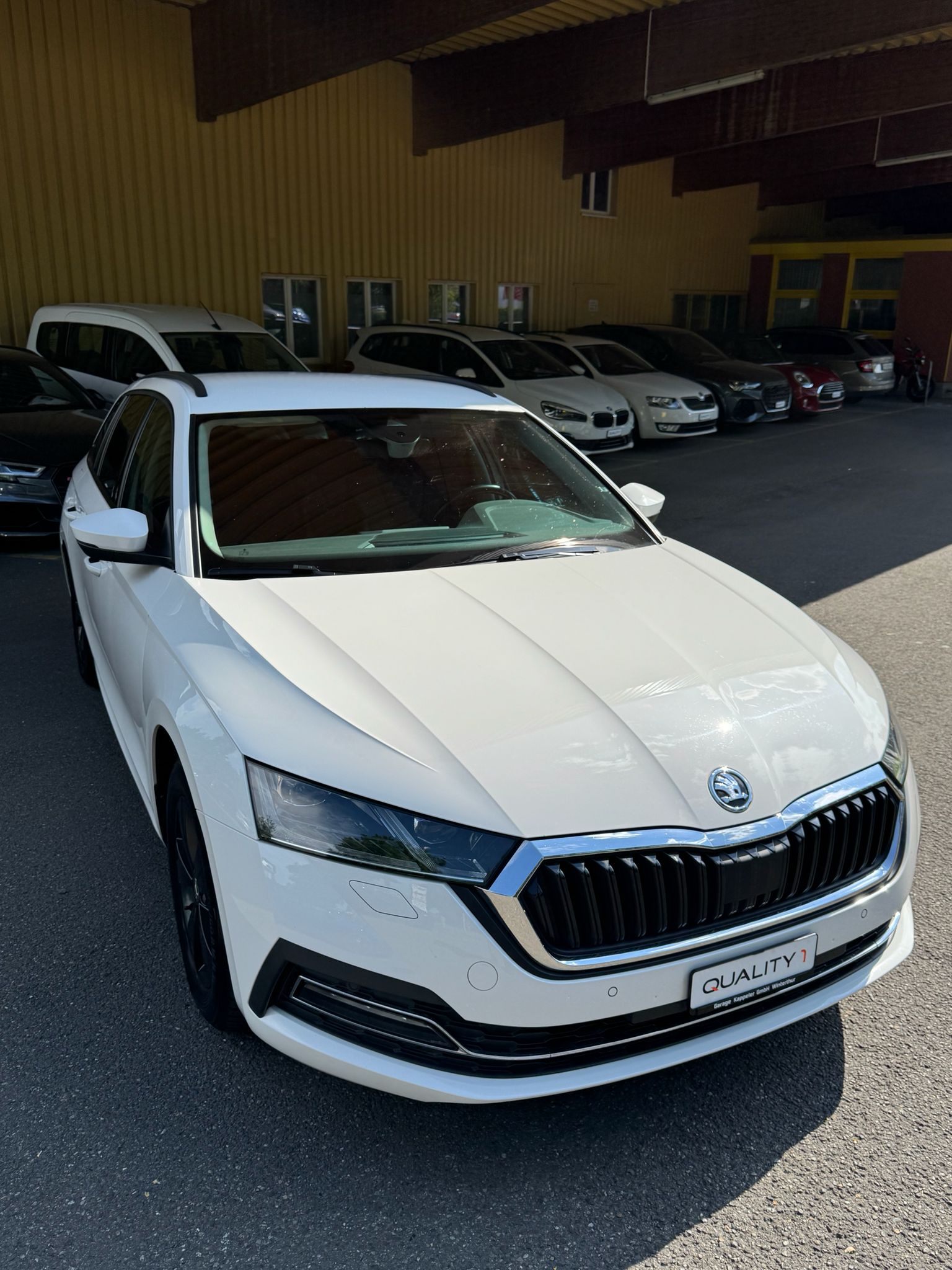 SKODA Octavia Combi 2.0 TDI DSG Style-image-1