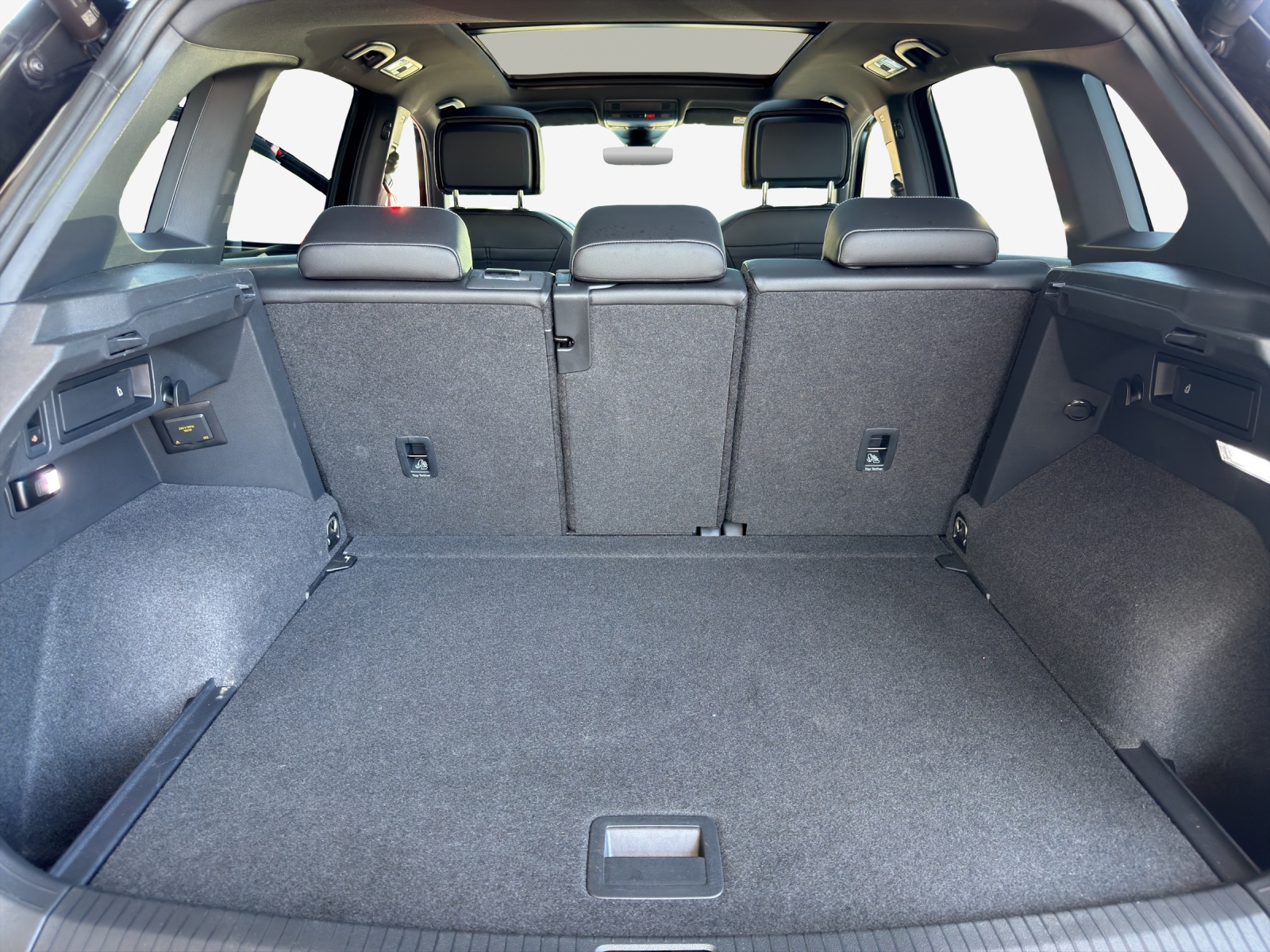 VW Tiguan 2.0TSI R-Line 4Motion DSG-image-12