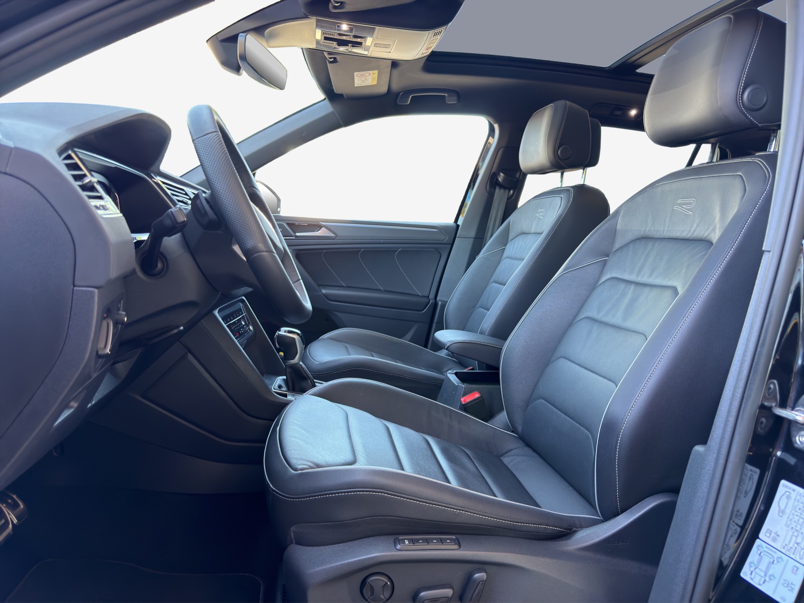 VW Tiguan 2.0TSI R-Line 4Motion DSG-image-7