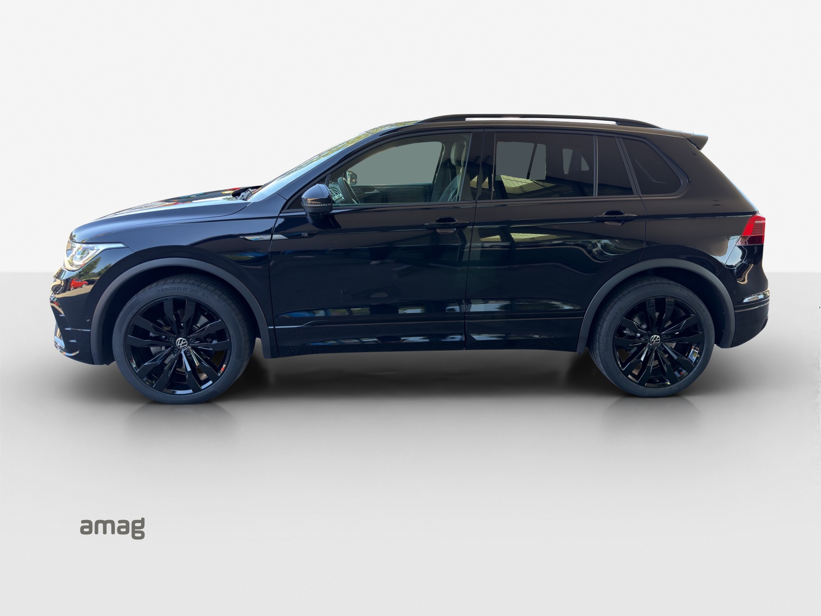 VW Tiguan 2.0TSI R-Line 4Motion DSG-image-1