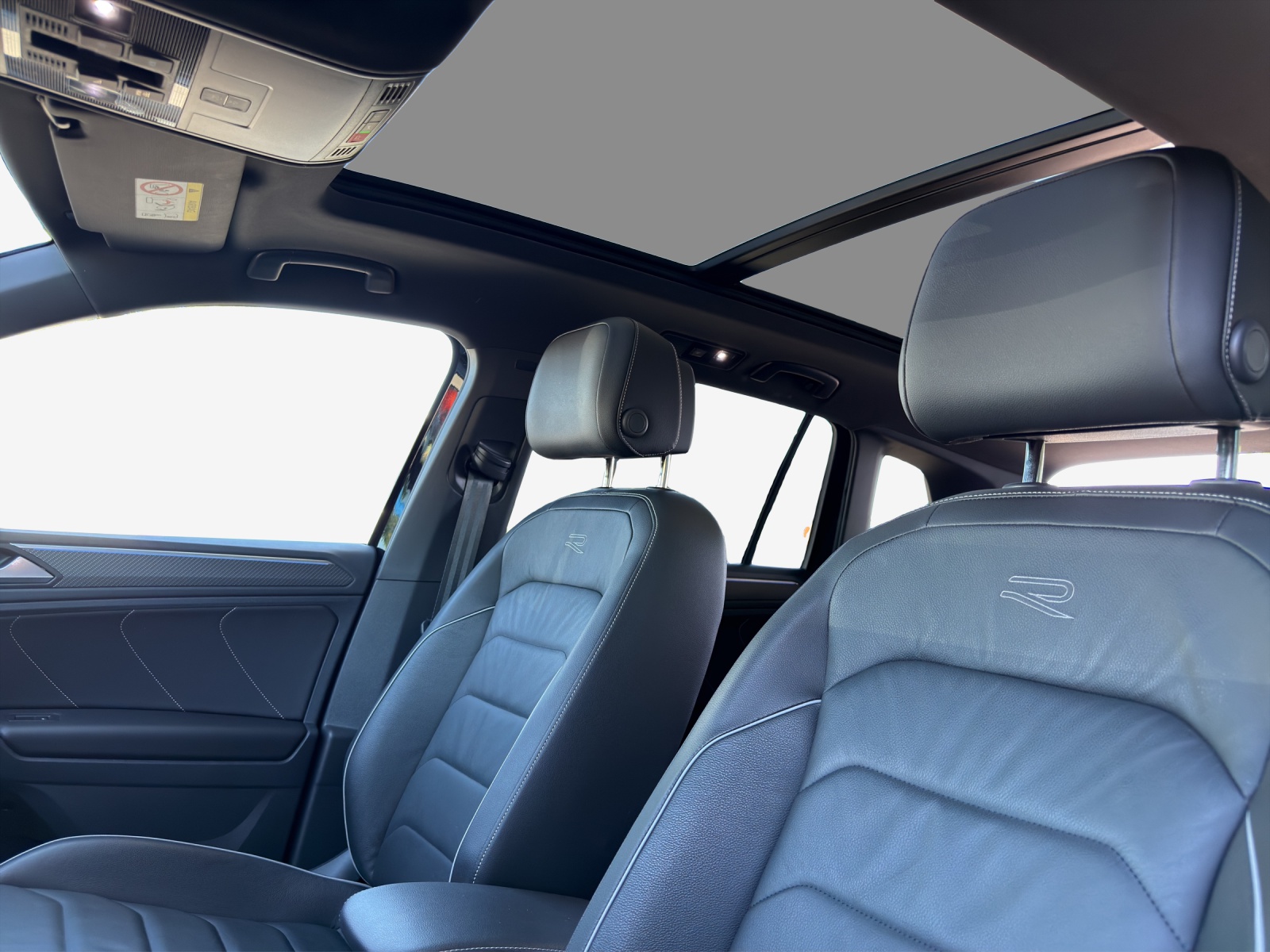 VW Tiguan 2.0TSI R-Line 4Motion DSG-image-14