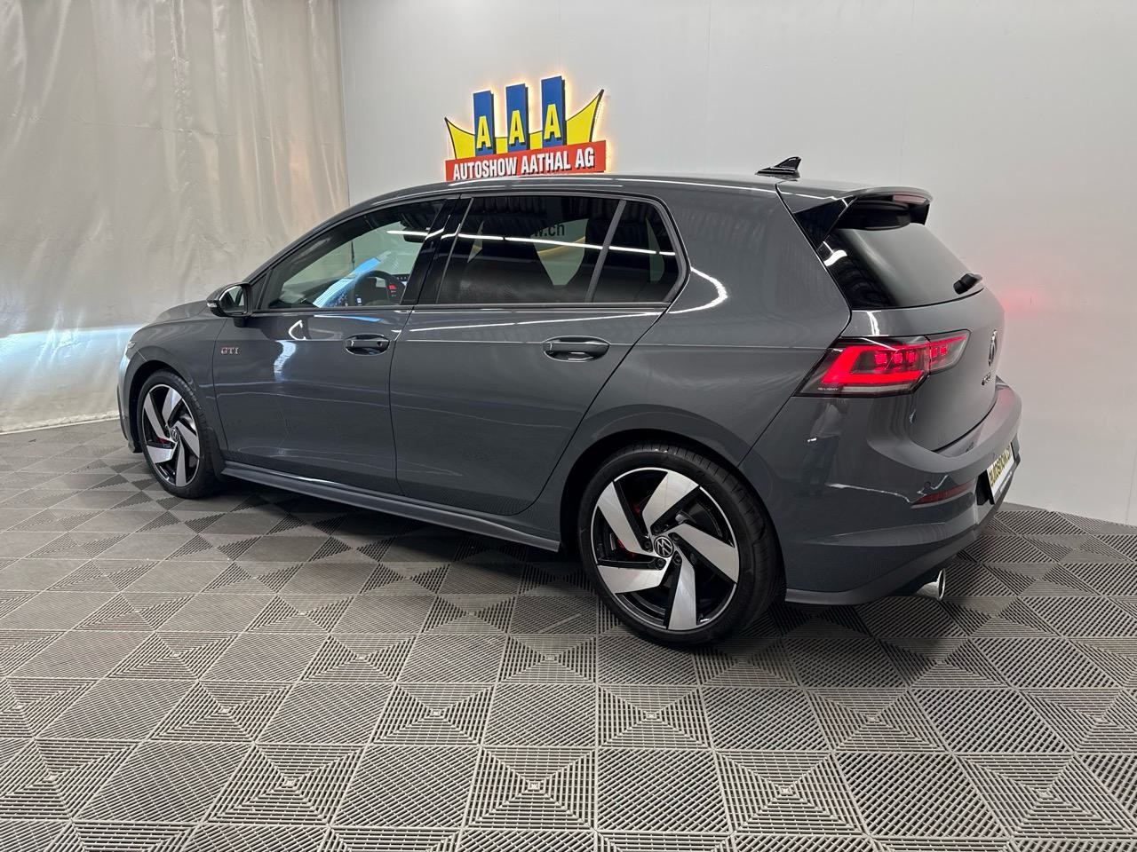 VW Golf 2.0 TSI GTI DSG-image-1