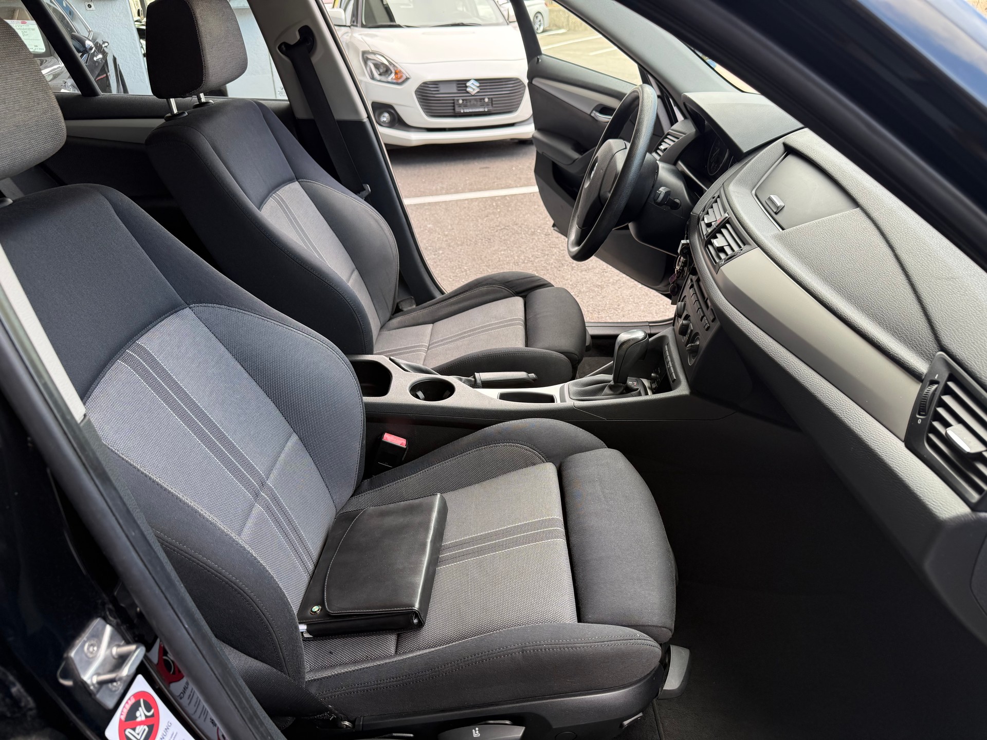BMW X1 xDrive 20d Steptronic-image-14