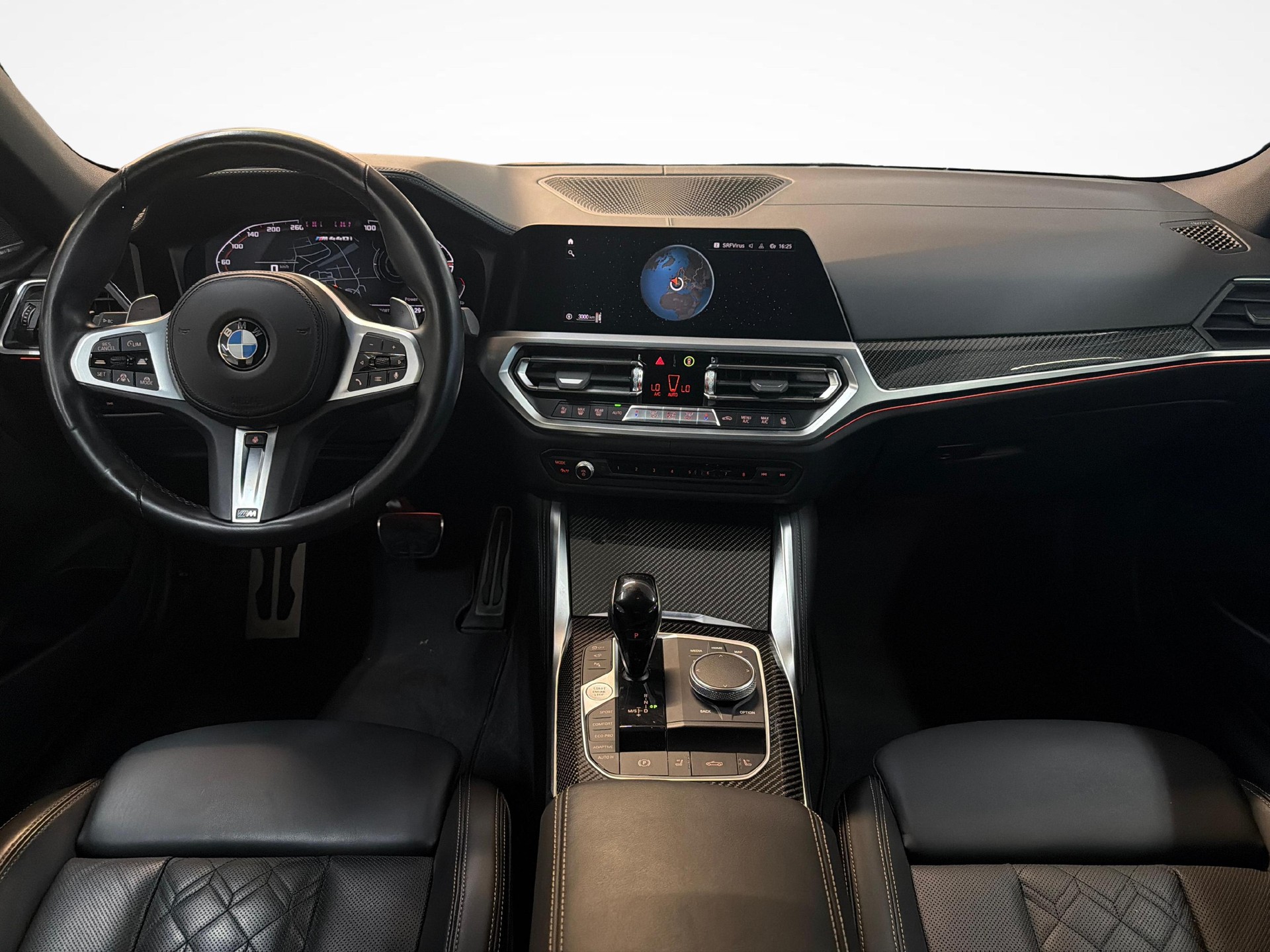 BMW M440i xDrive Cabrio-image-12