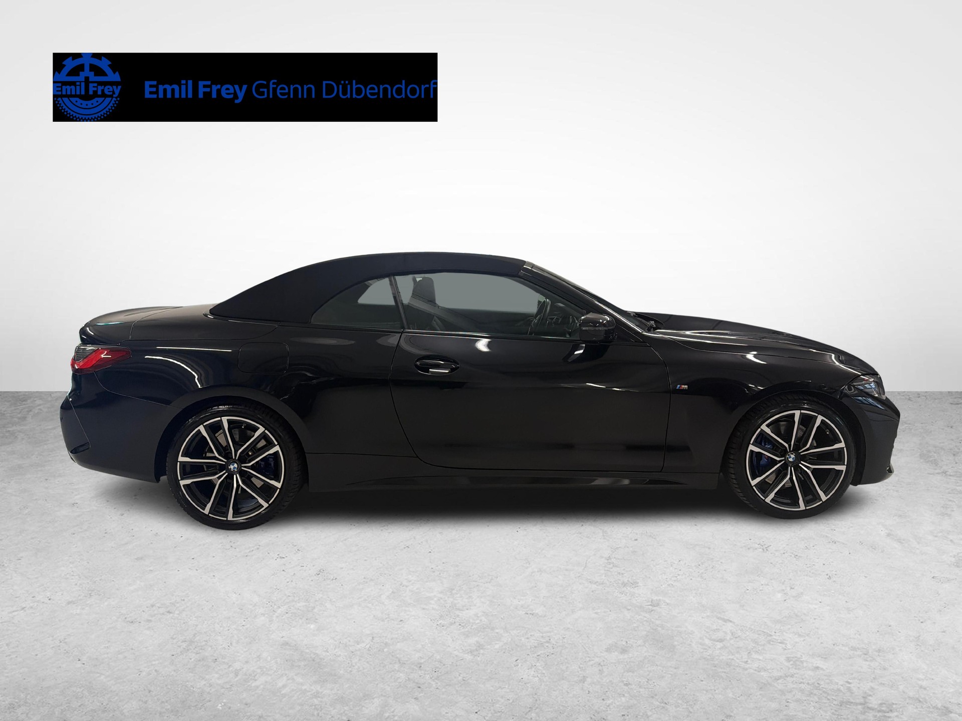 BMW M440i xDrive Cabrio-image-6