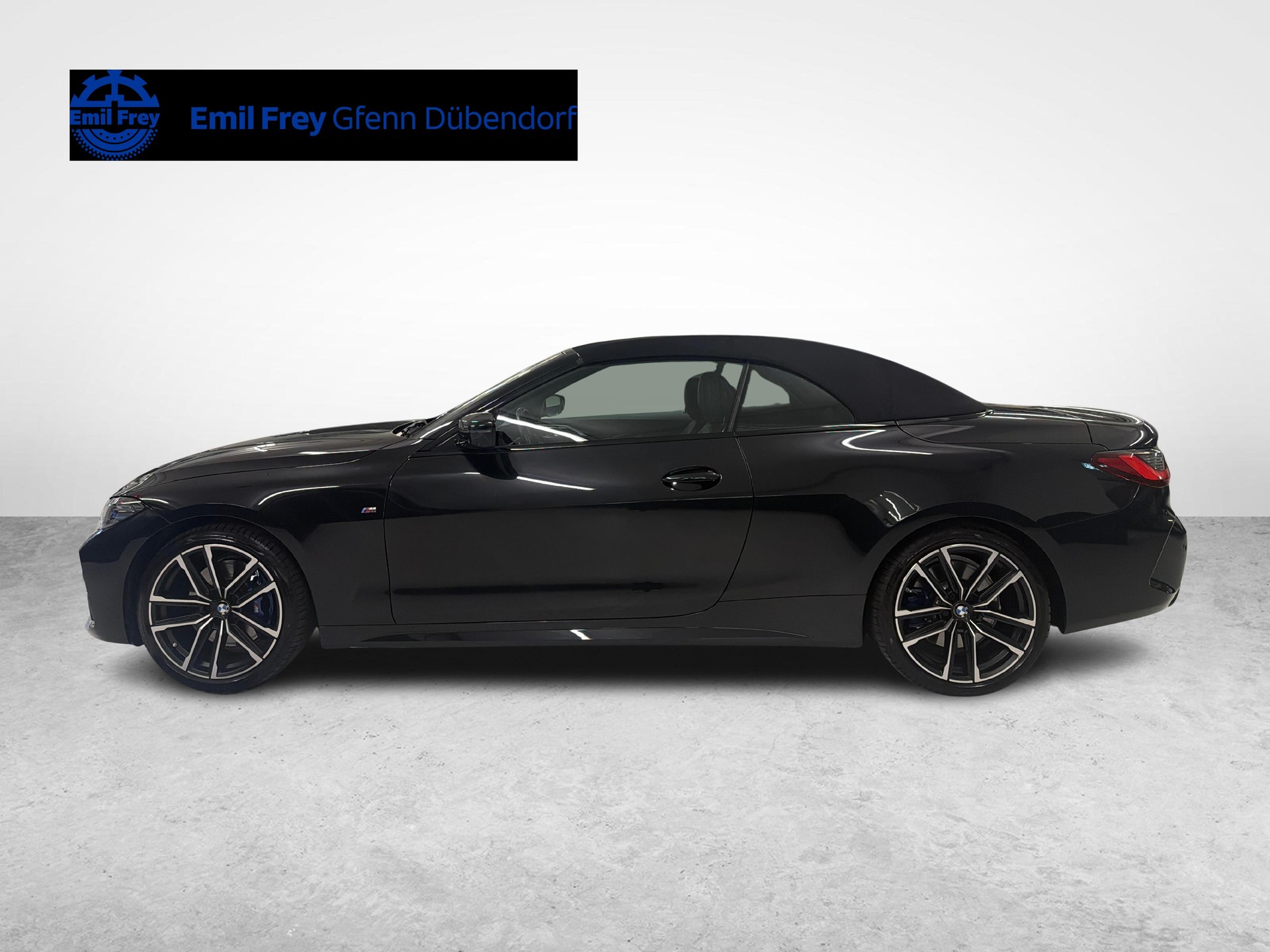 BMW M440i xDrive Cabrio-image-5