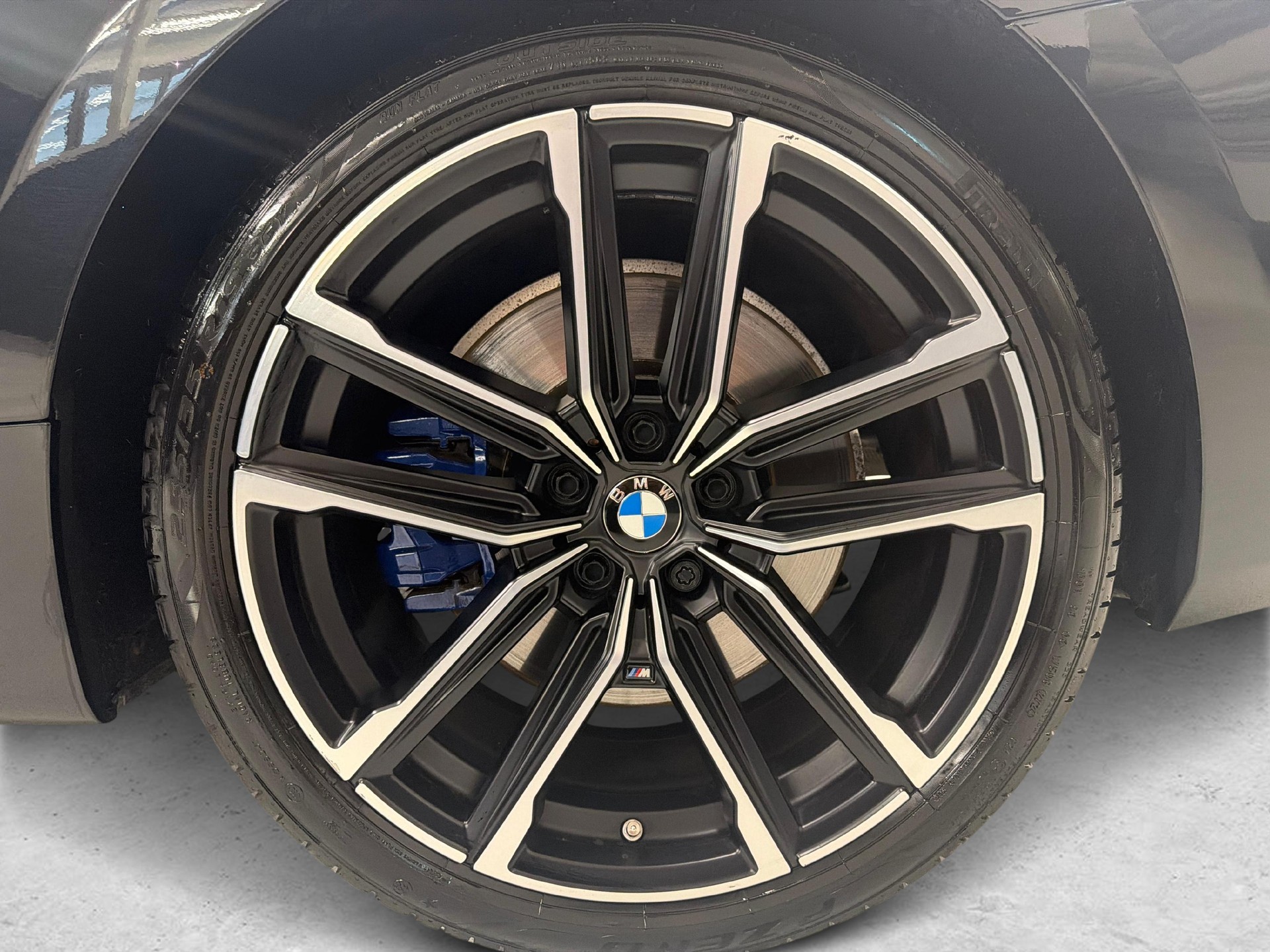 BMW M440i xDrive Cabrio-image-9