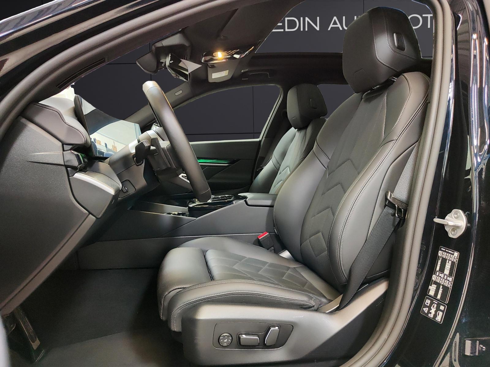 BMW 520d xDrive Touring-image-9