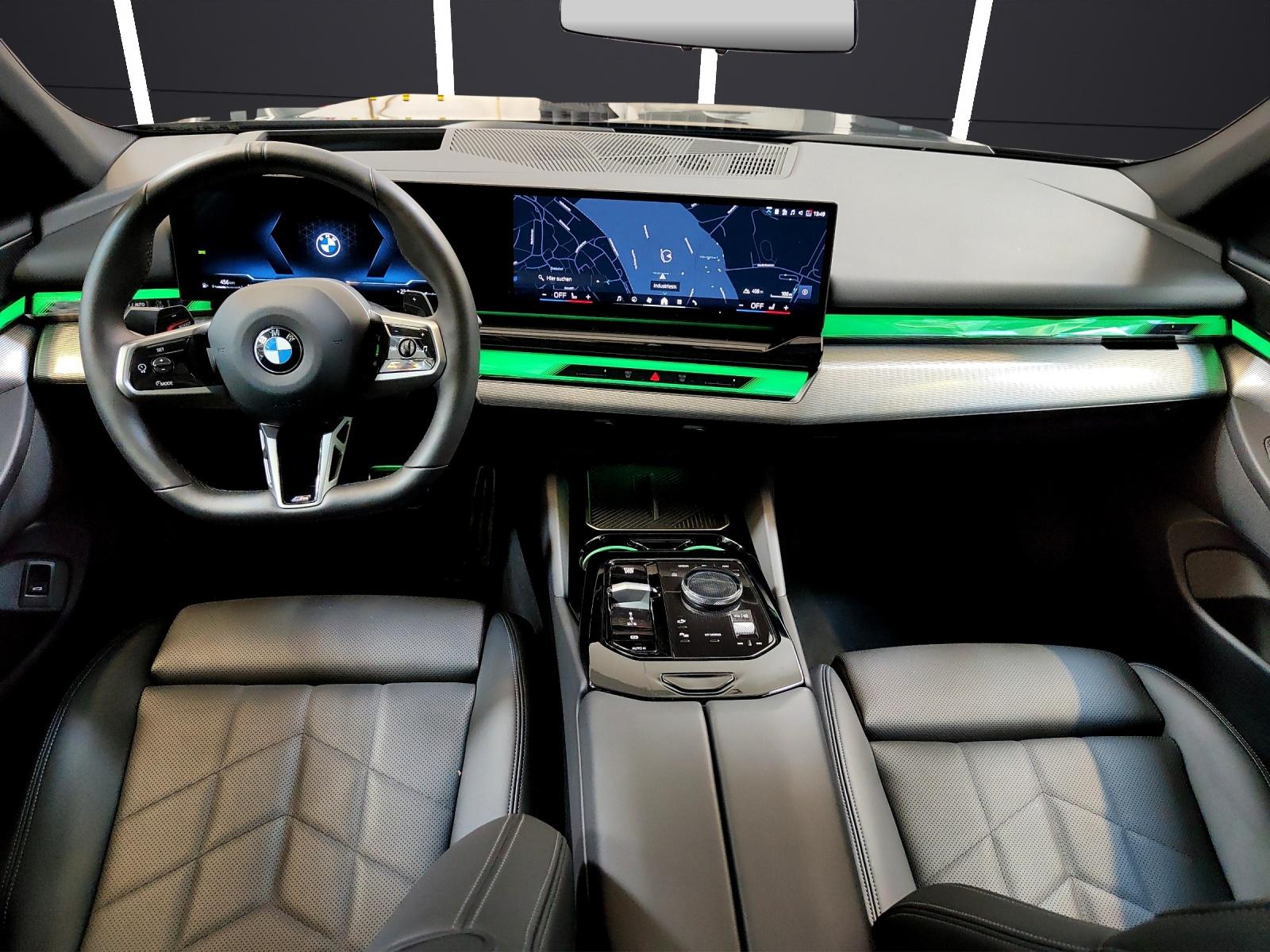 BMW 520d xDrive Touring-image-18