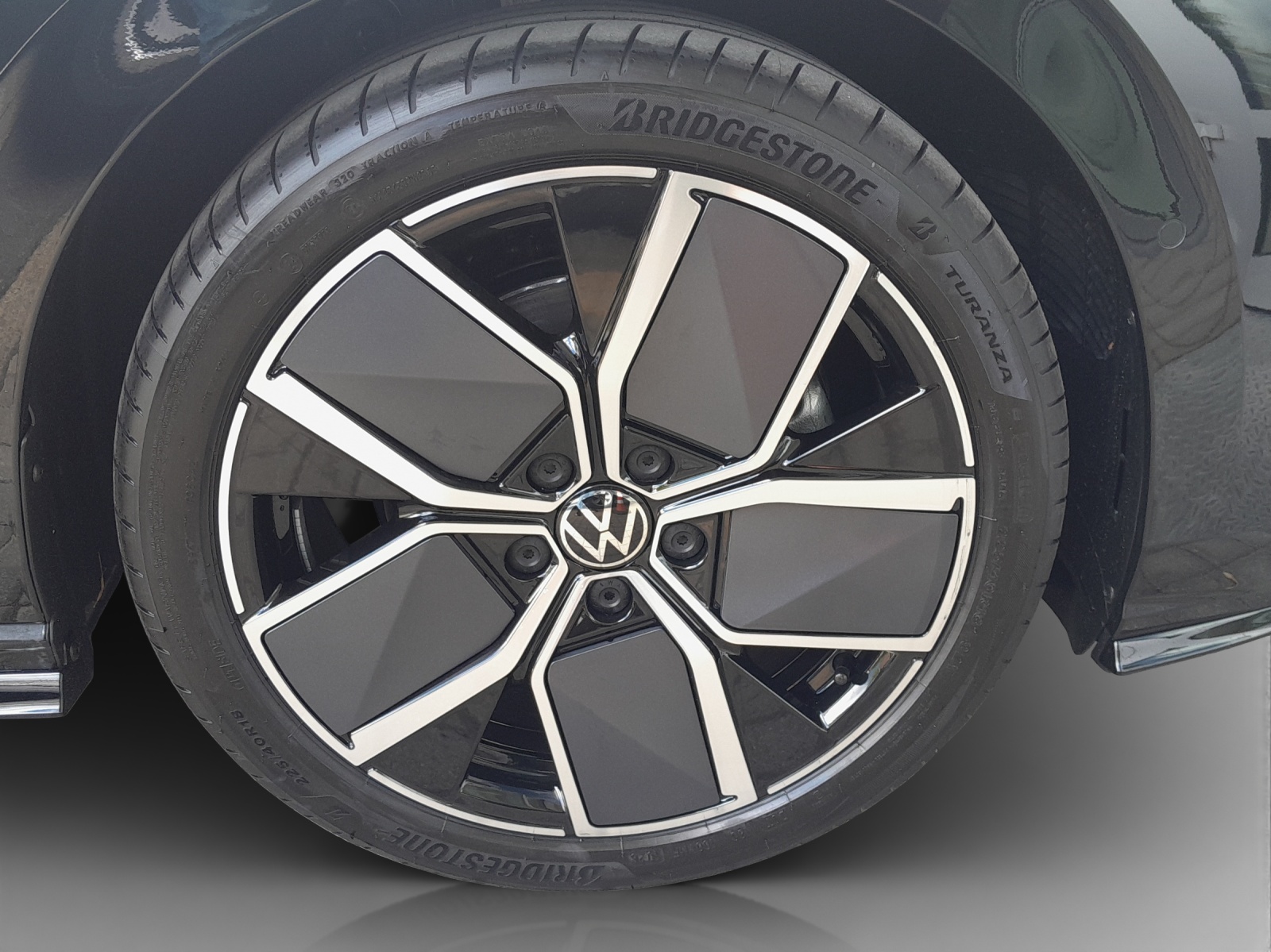 VW Golf 2.0 TSI R-Line DSG 4 Motion-image-13