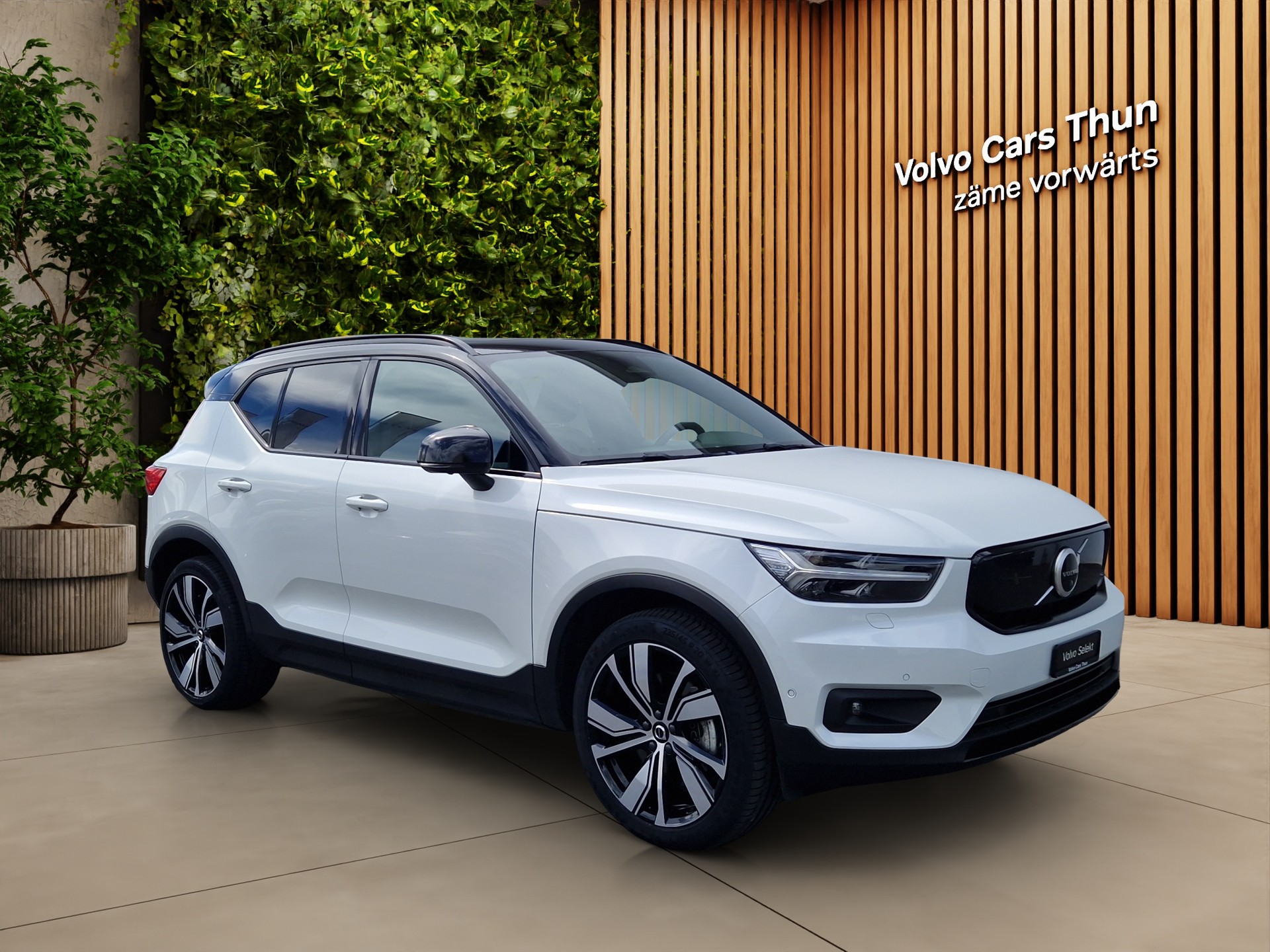 VOLVO XC40 P8 Twin Pro AWD-showroom-element-2