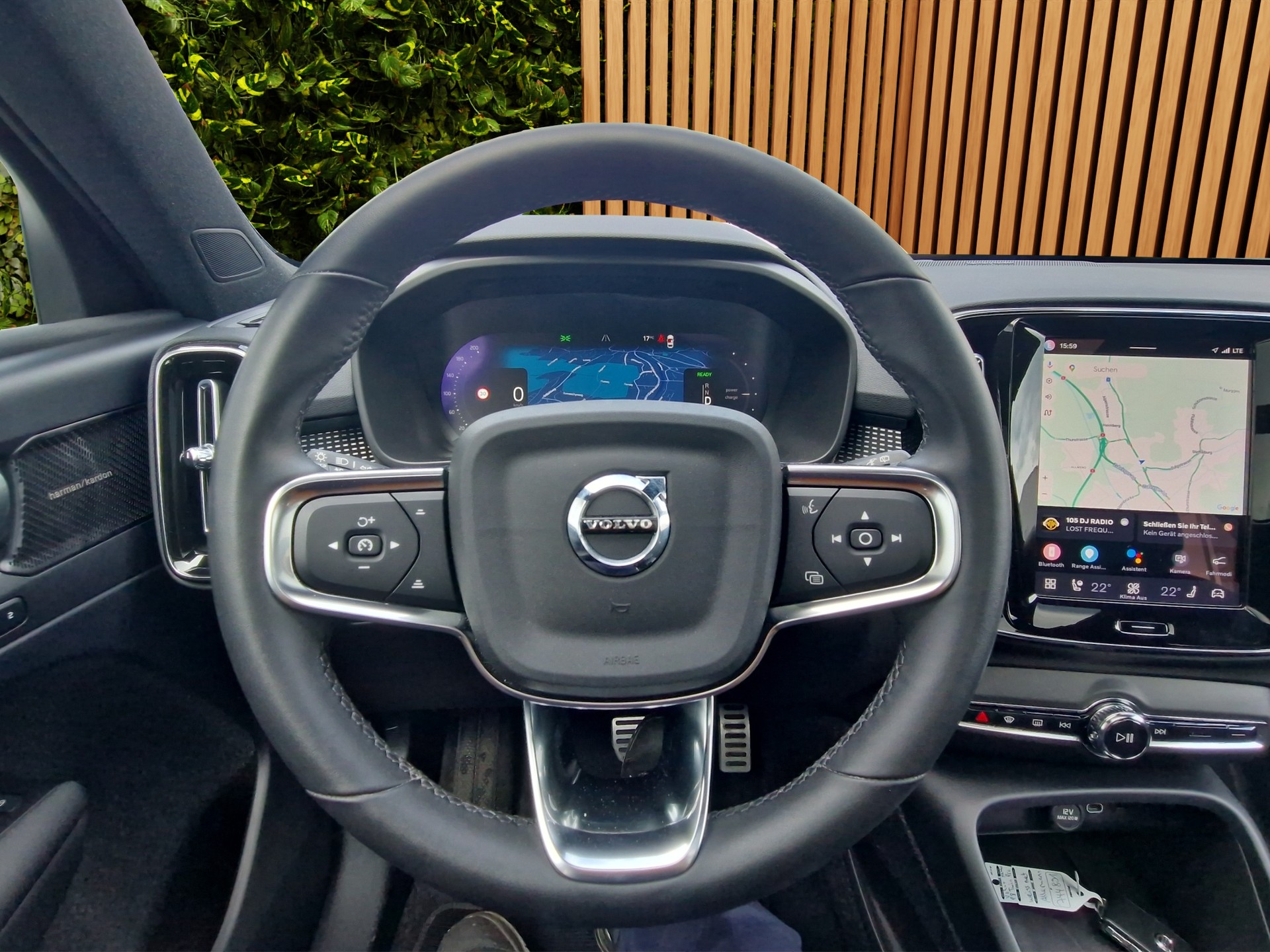 VOLVO XC40 P8 Twin Pro AWD-image-9