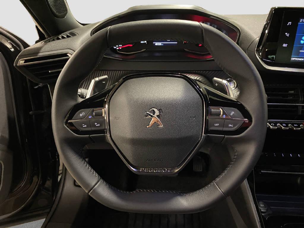 PEUGEOT 2008 1.2 PureTech 130 Allure-image-7