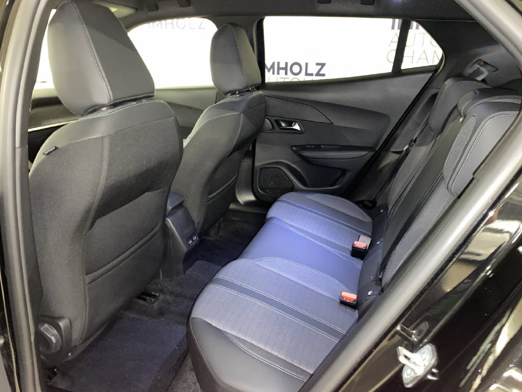 PEUGEOT 2008 1.2 PureTech 130 Allure-image-16